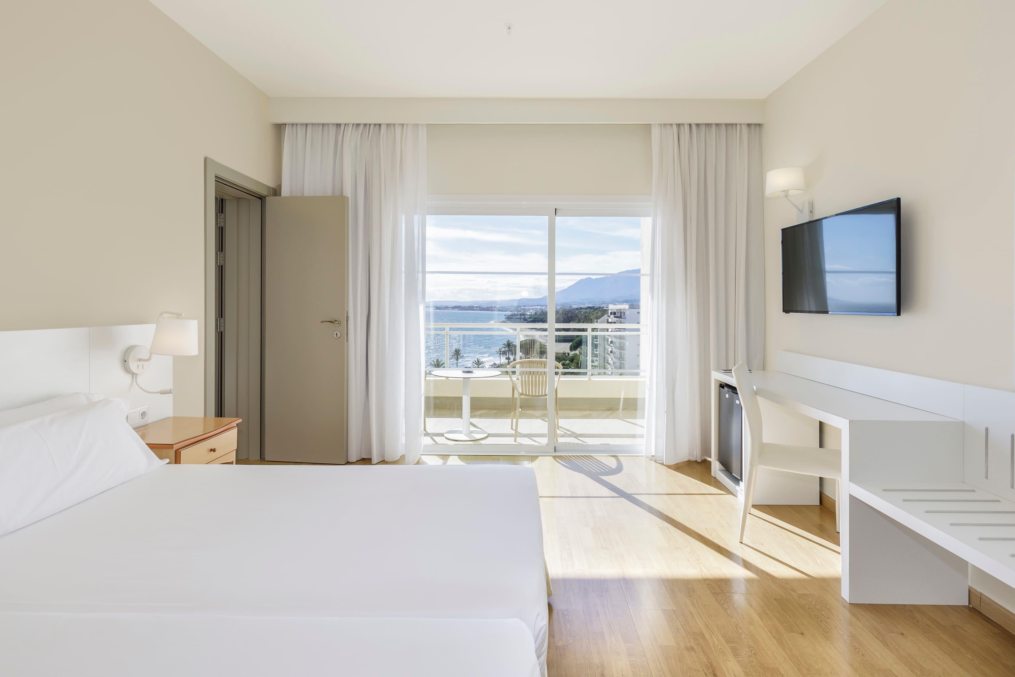 Room Connecting Room