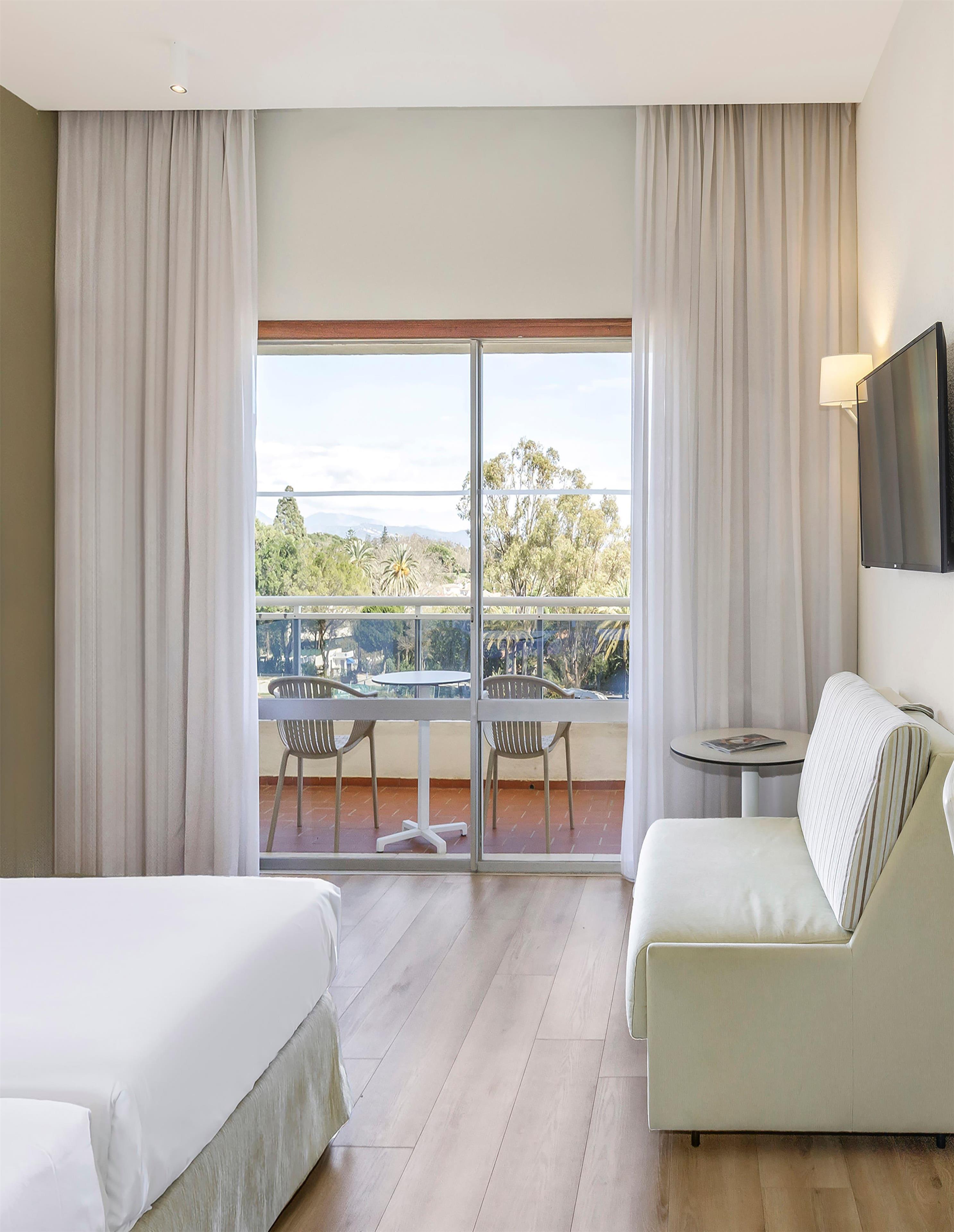 Room Connecting Room