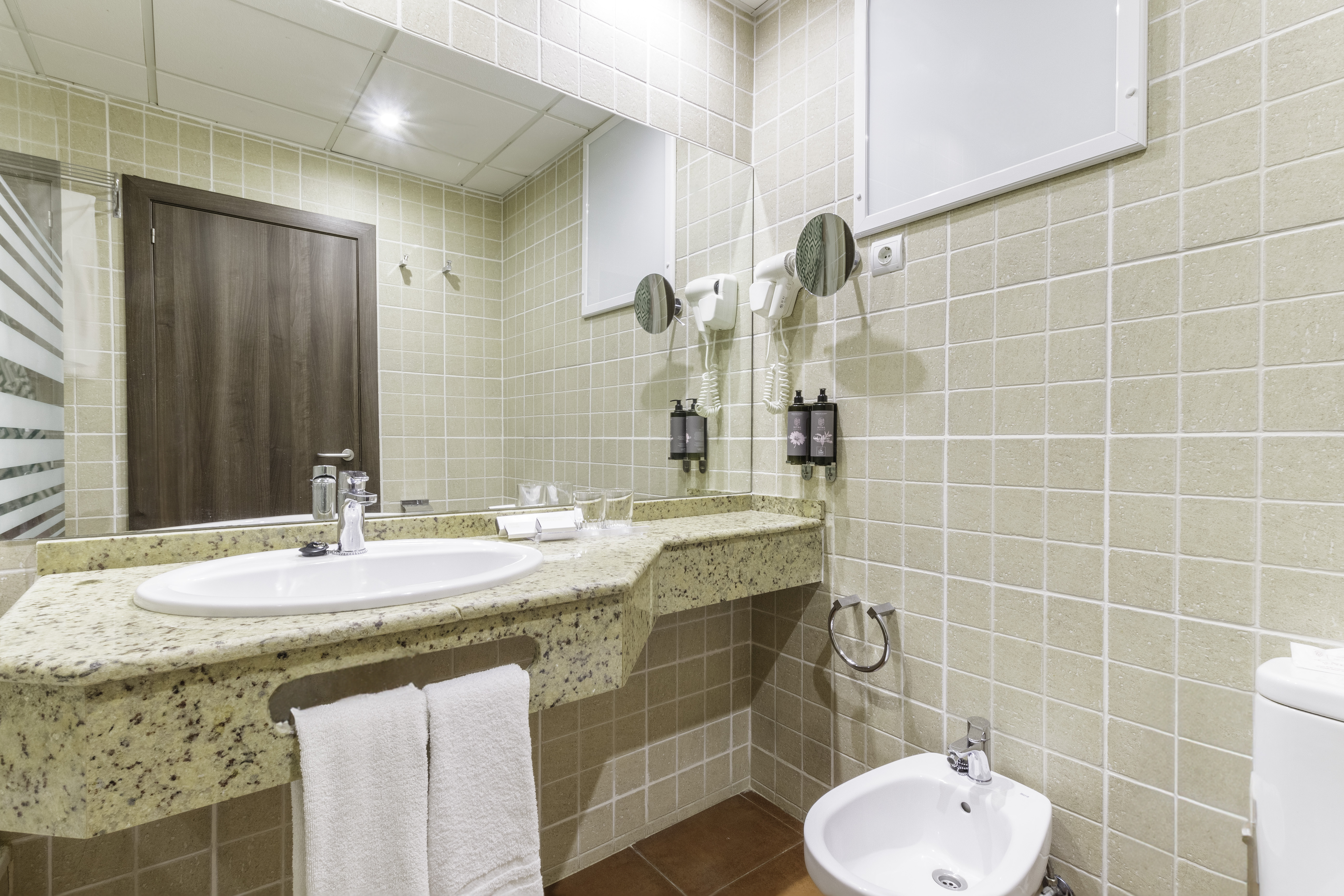 Double or Twin Capacity 4