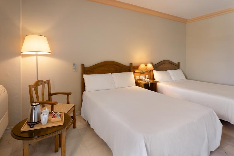 Family Room Connecting Room