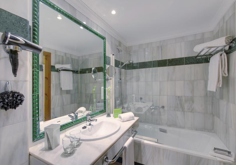 Double or Twin Superior Sea View