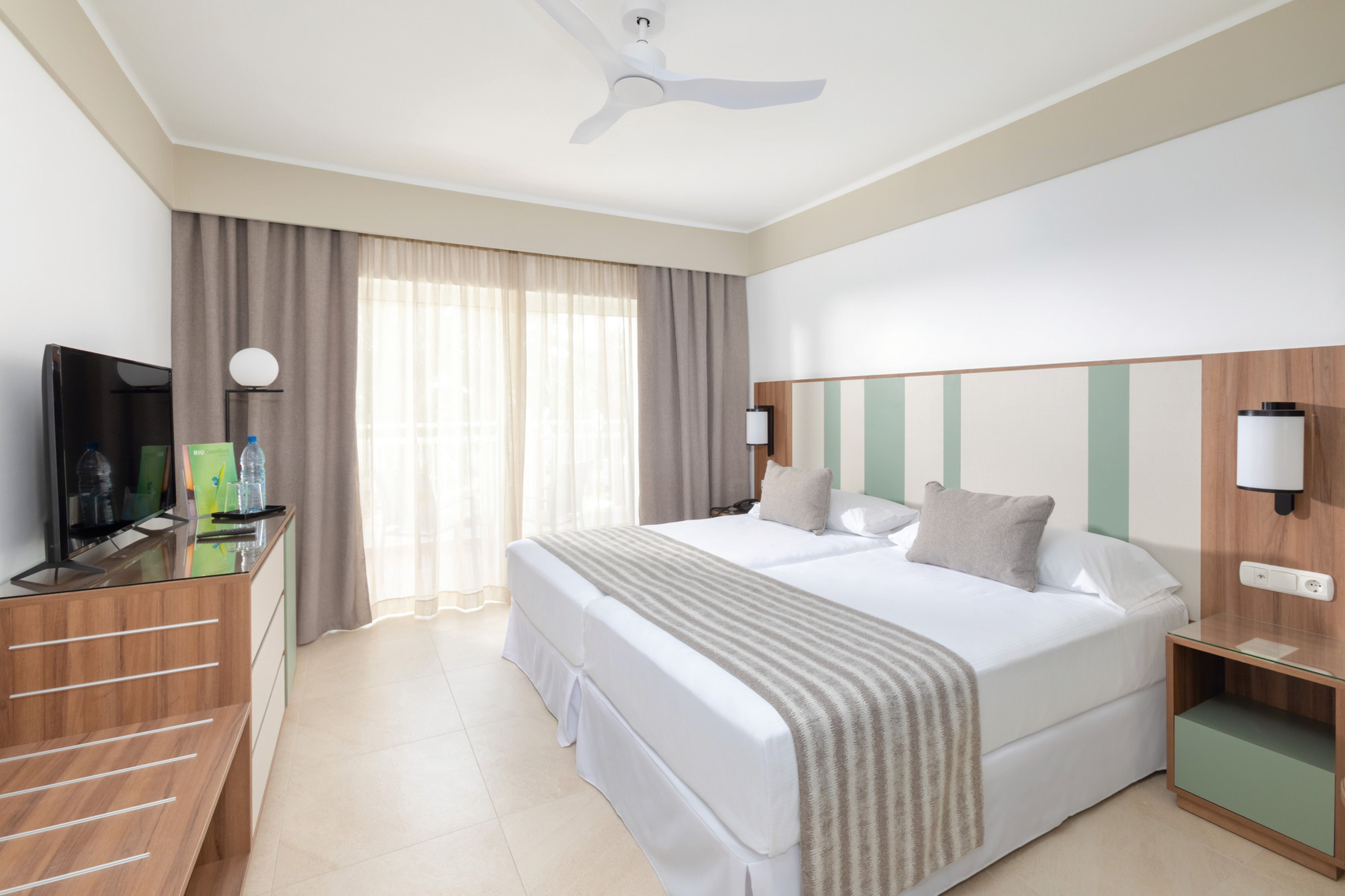 Double or Twin Standard