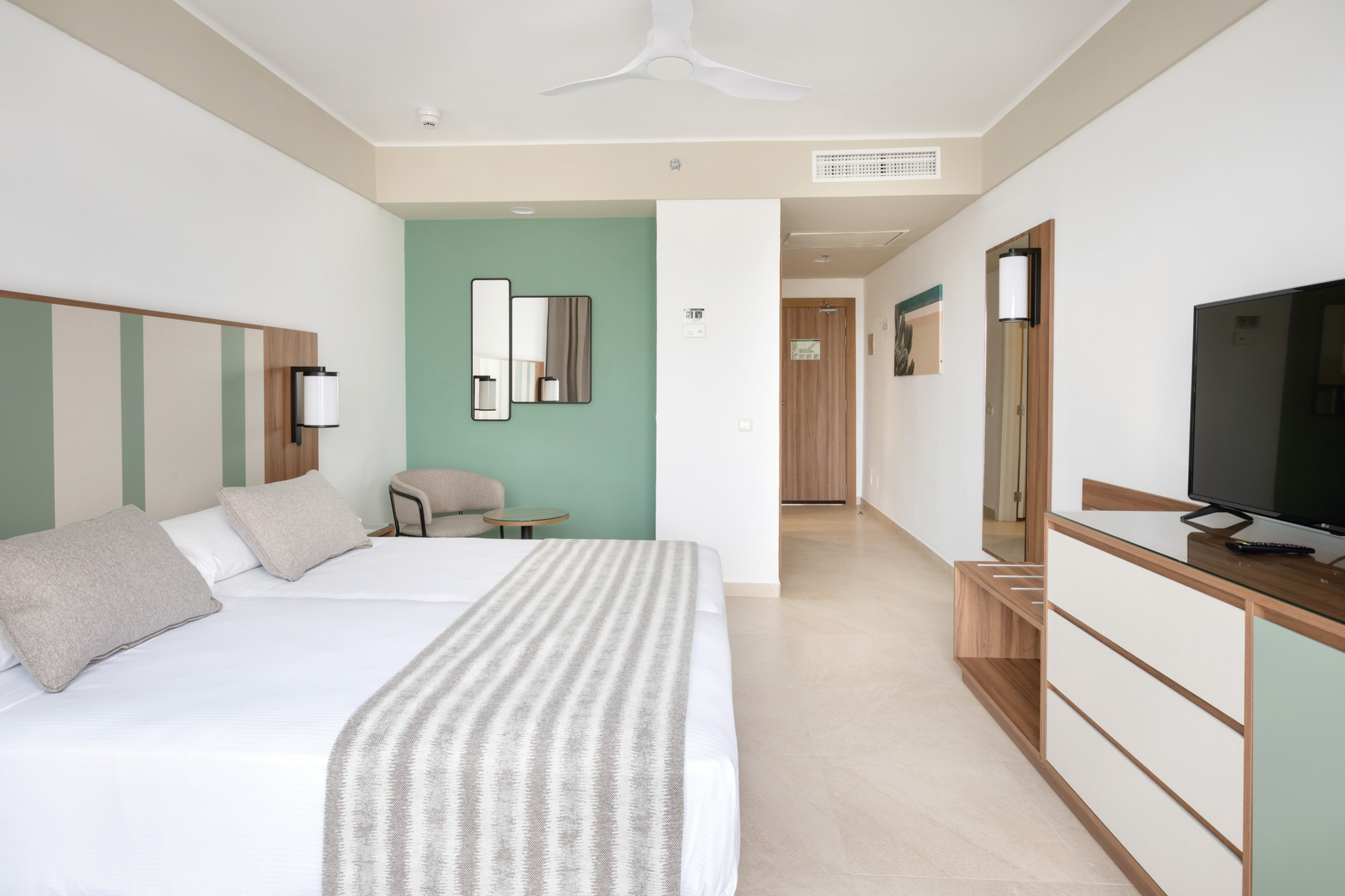 Double or Twin Standard