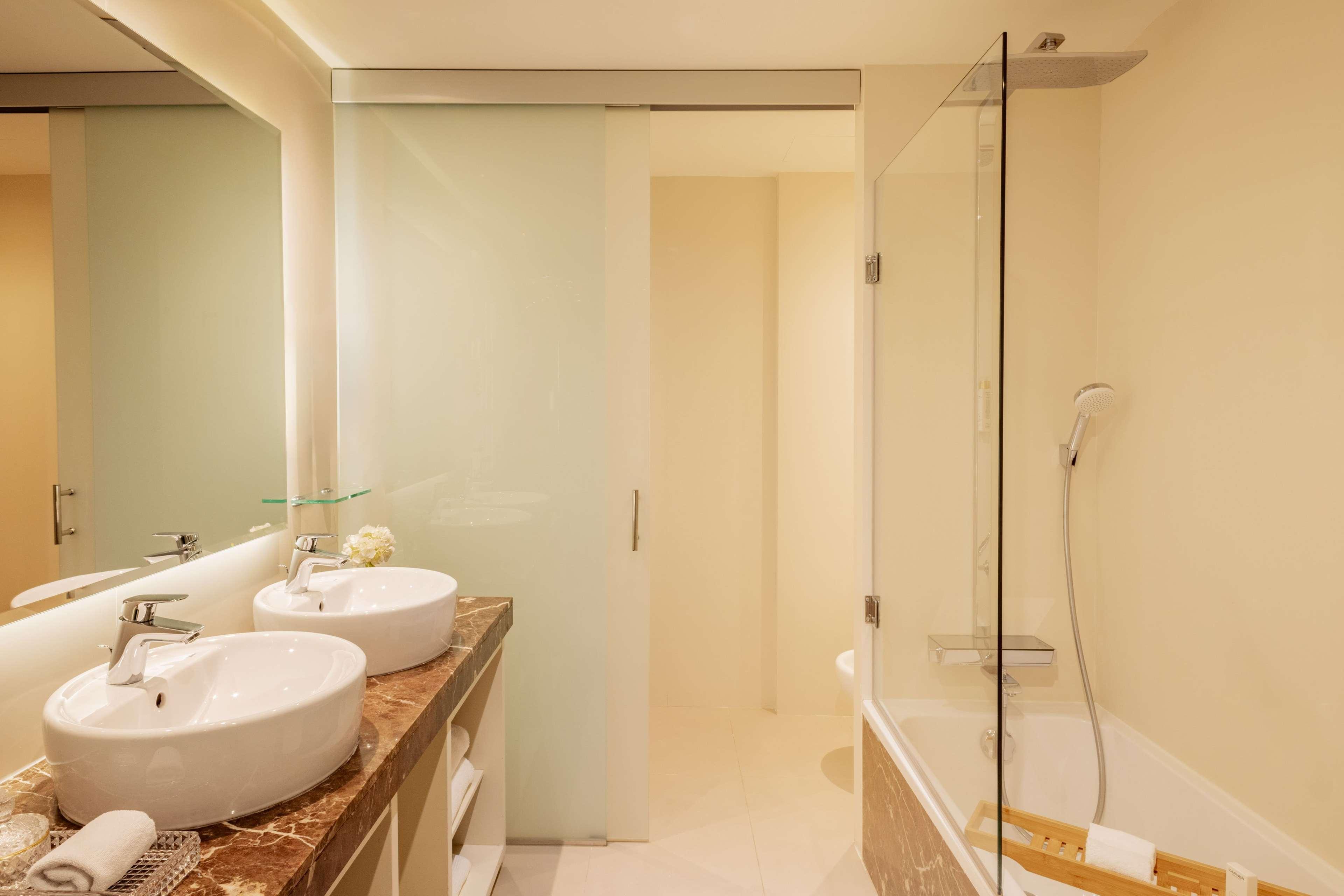 Suite One Bedroom with Terrace