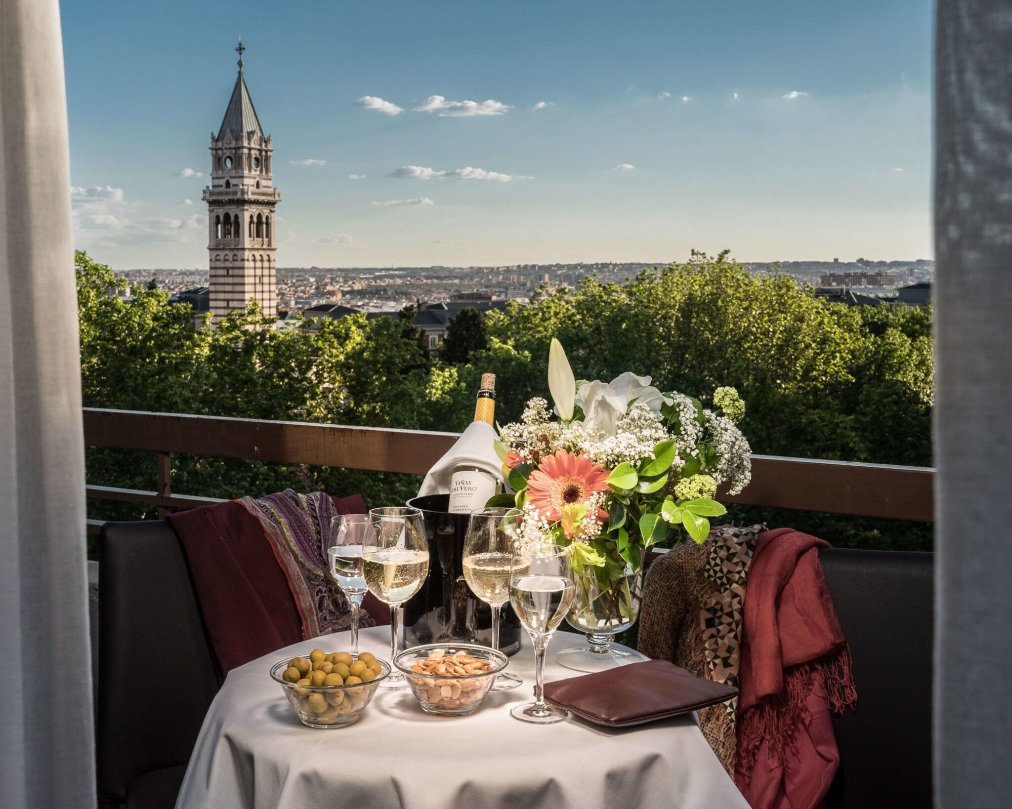 Studio with Double Bed