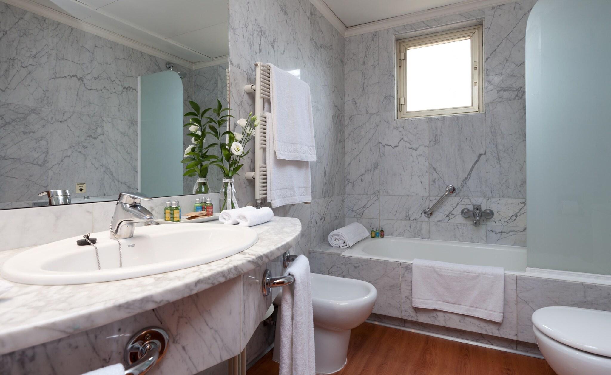 Family Room Three Beds