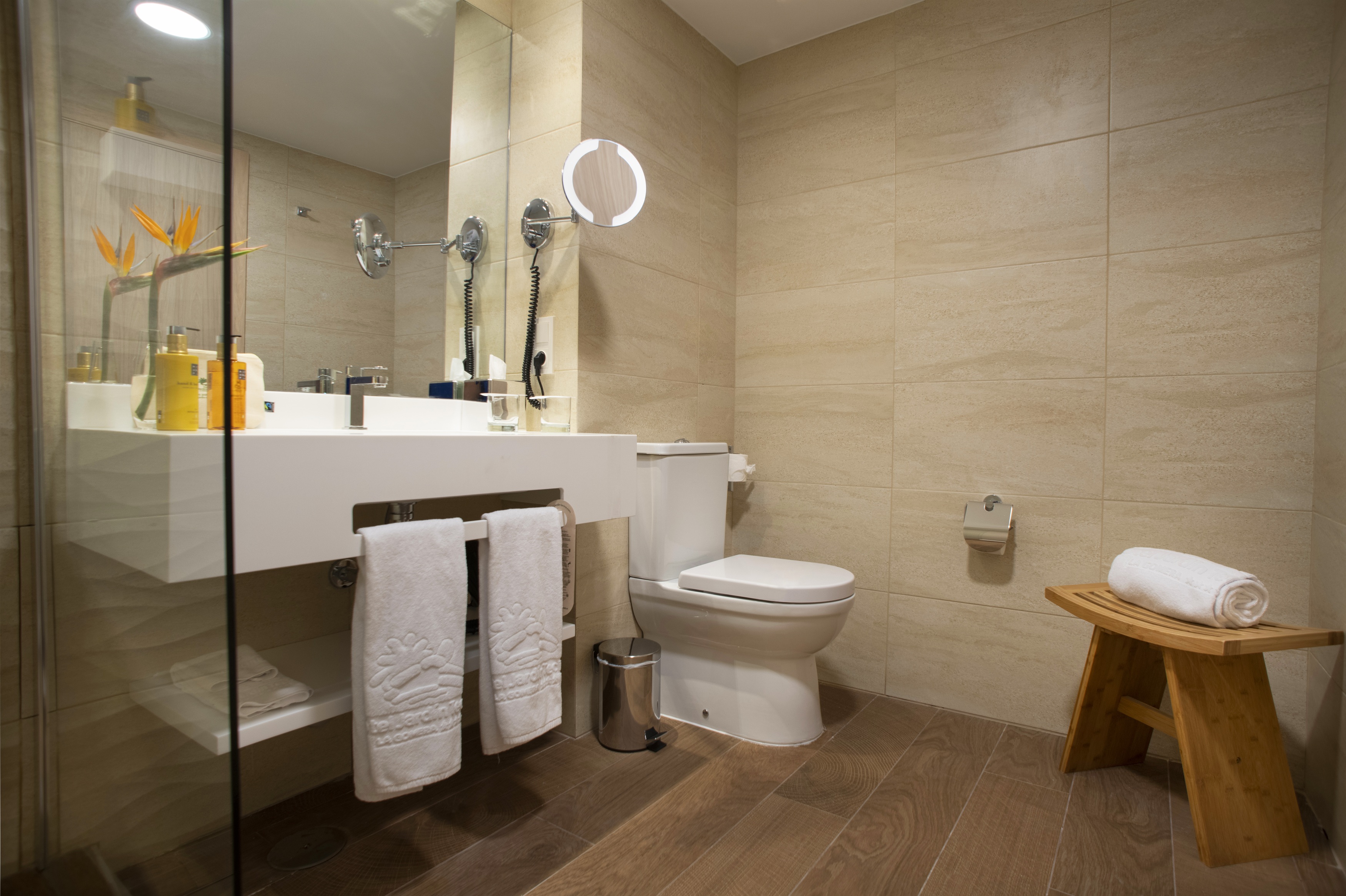 Double or Twin Side Sea View