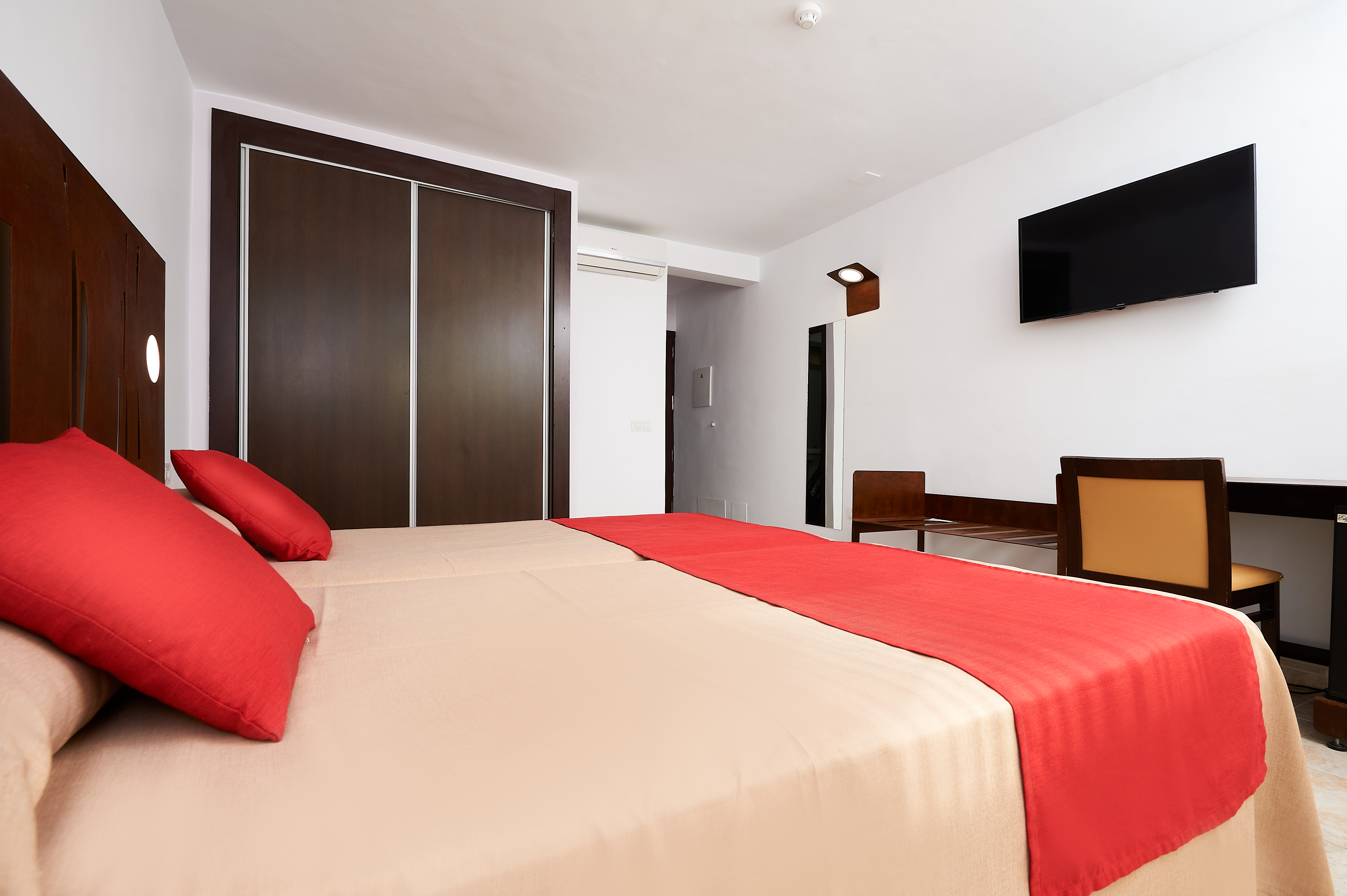 Double or Twin Standard