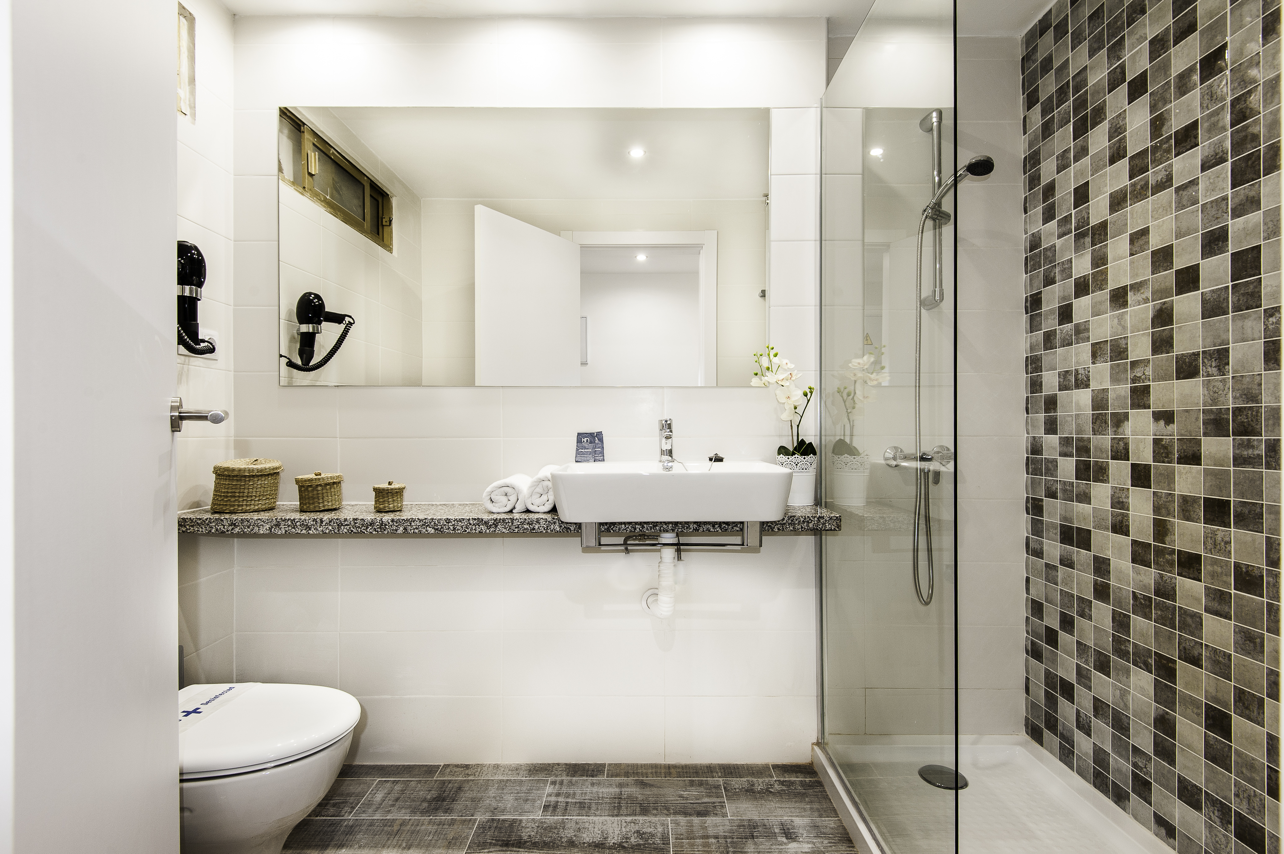 Apartment Capacity 4