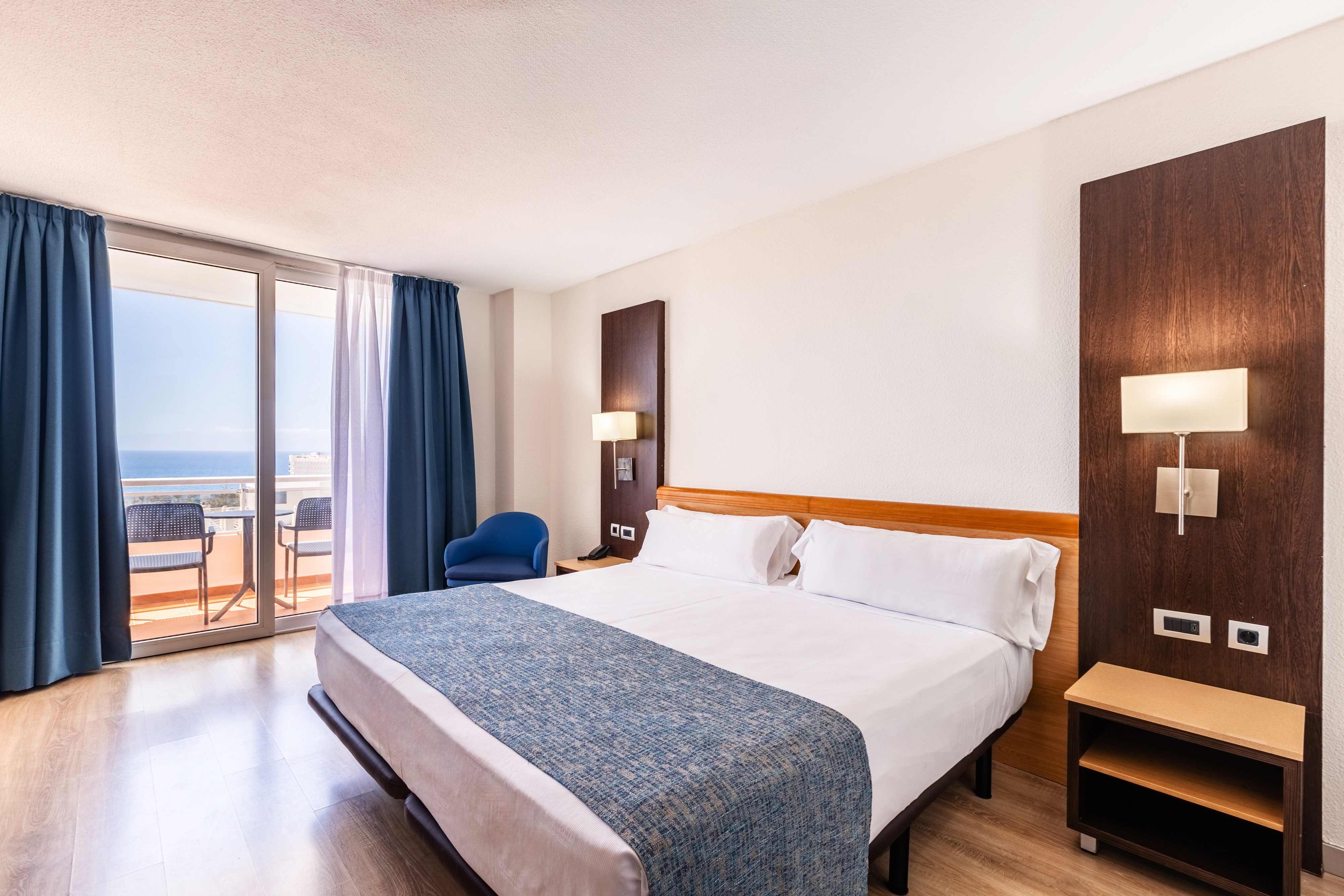 Double or Twin Standard