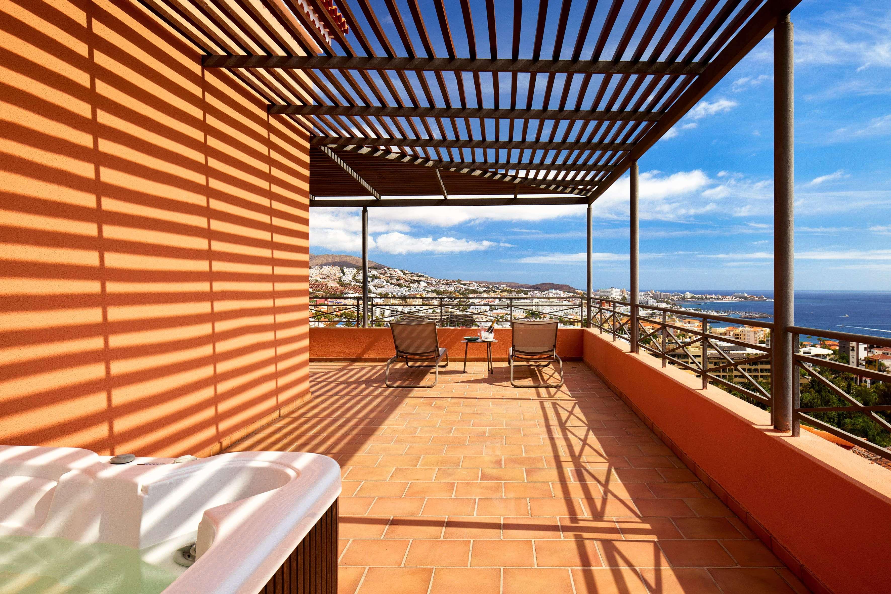 Suite with Jacuzzi with Views