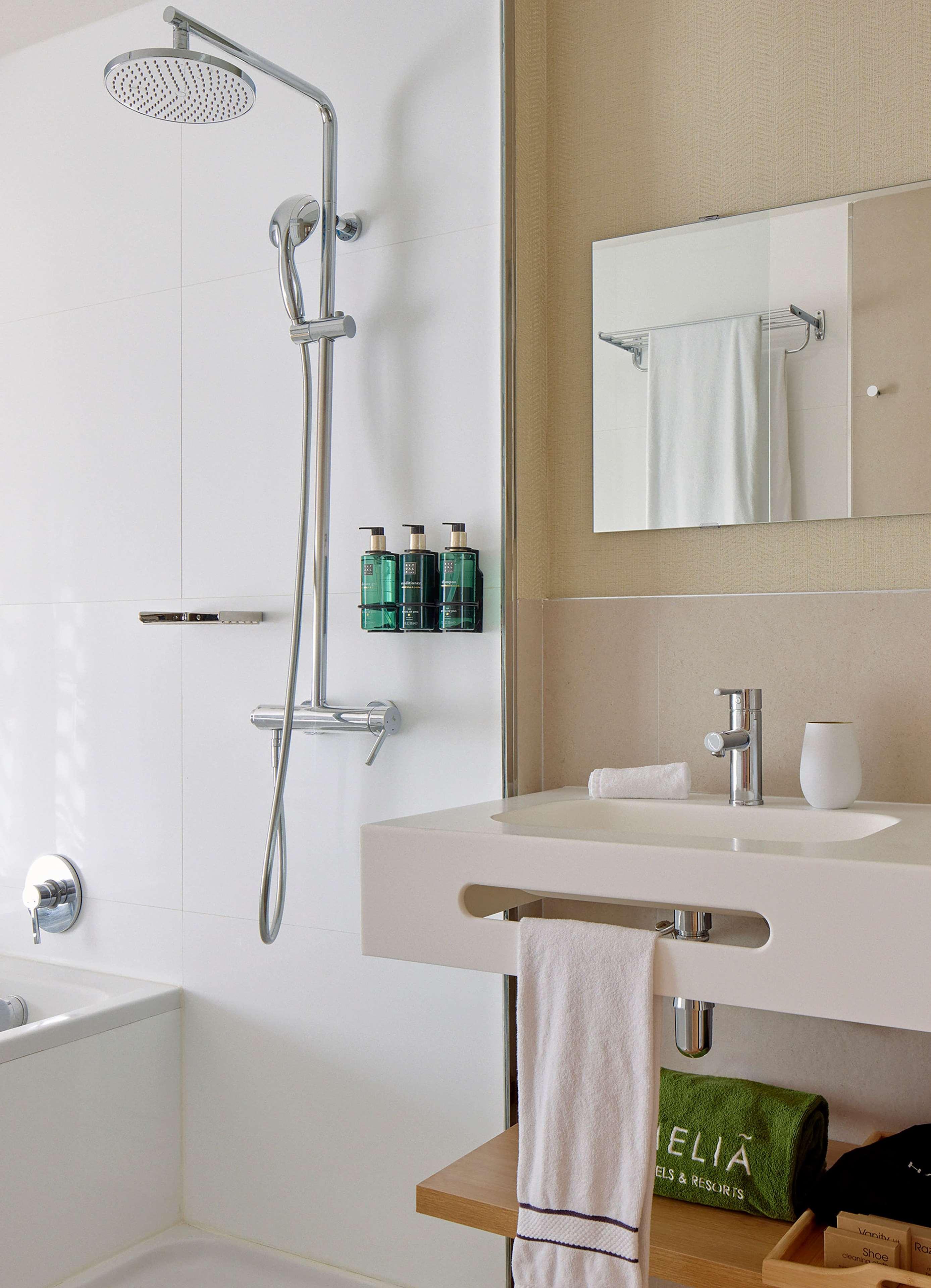 Suite with Jacuzzi with Views