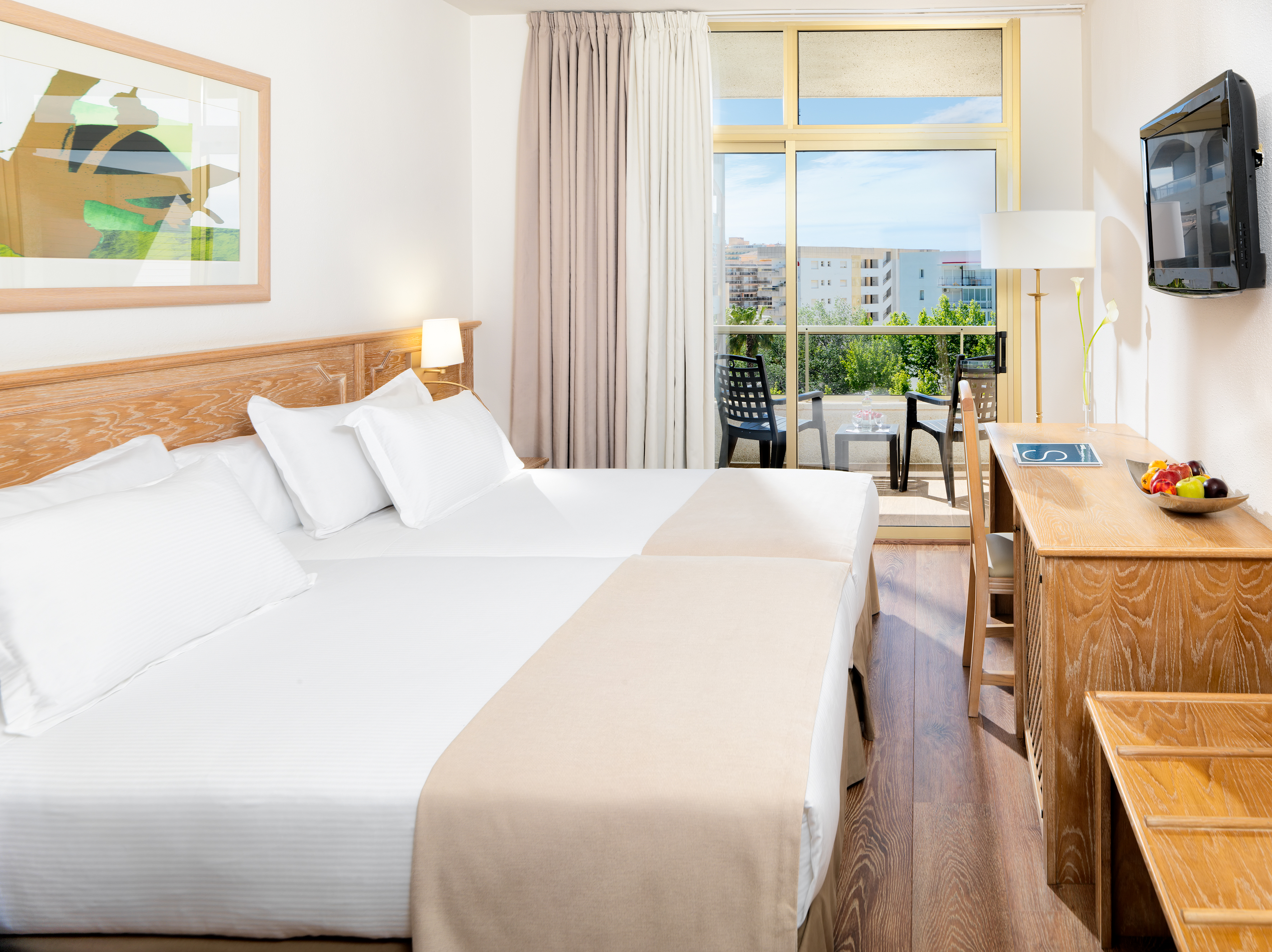 Double Single Pool View