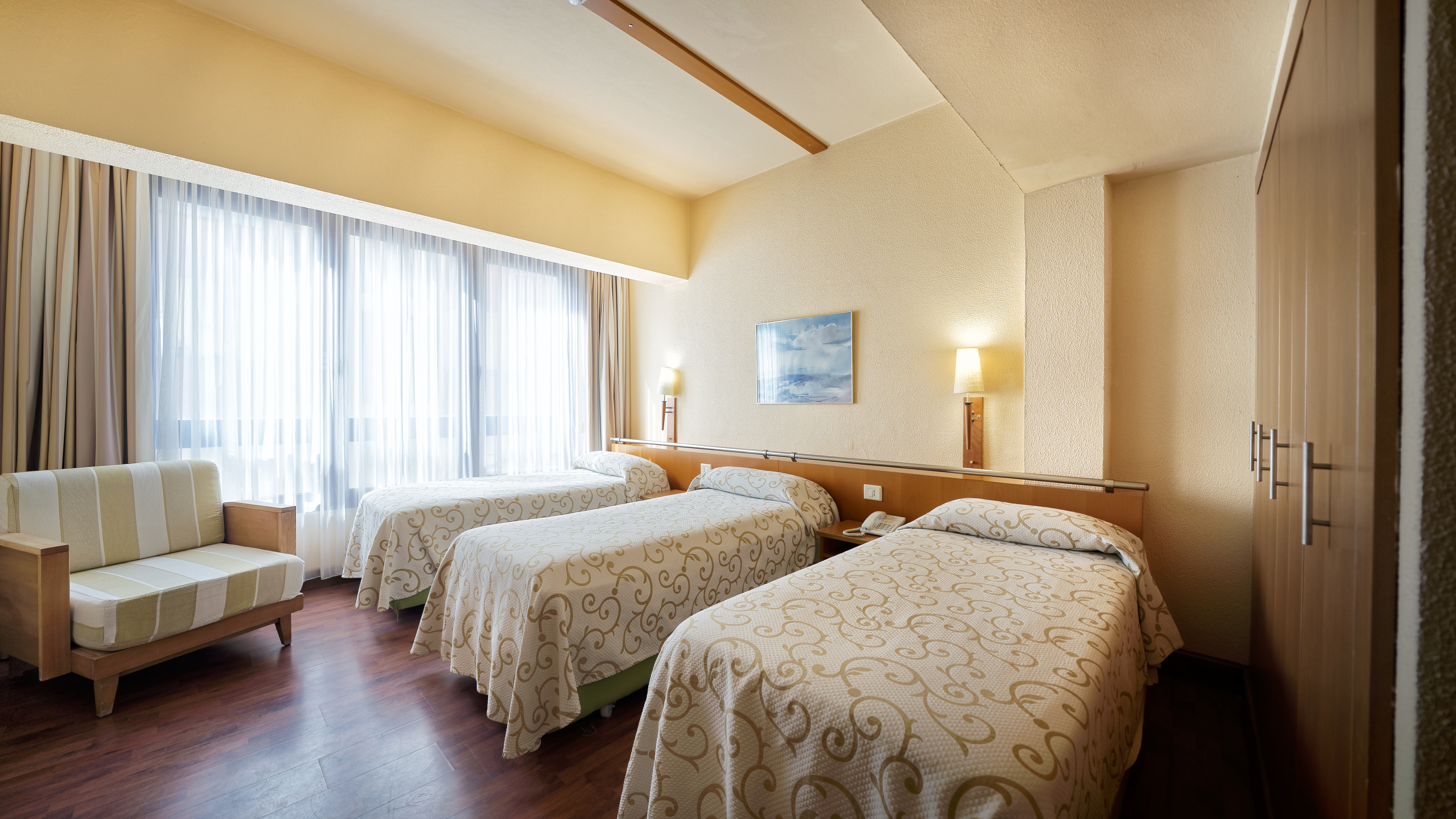 Double or Twin Standard