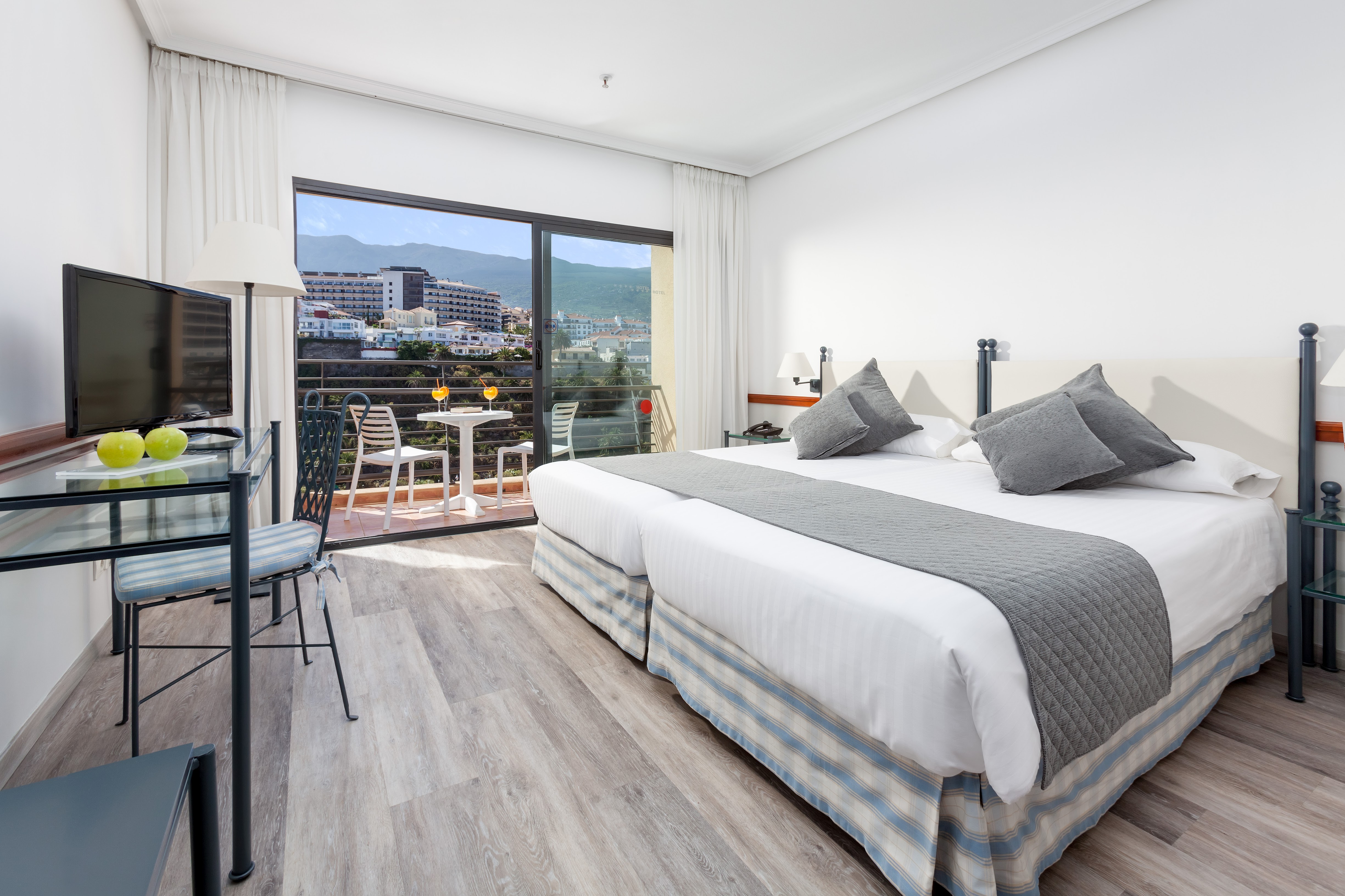 Double Single Superior