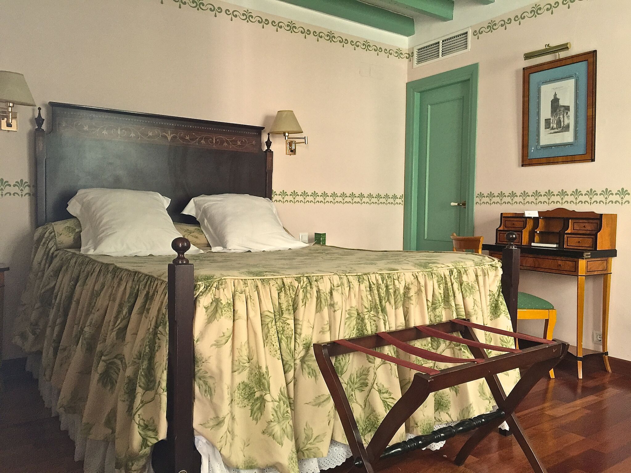 Double or Twin Standard