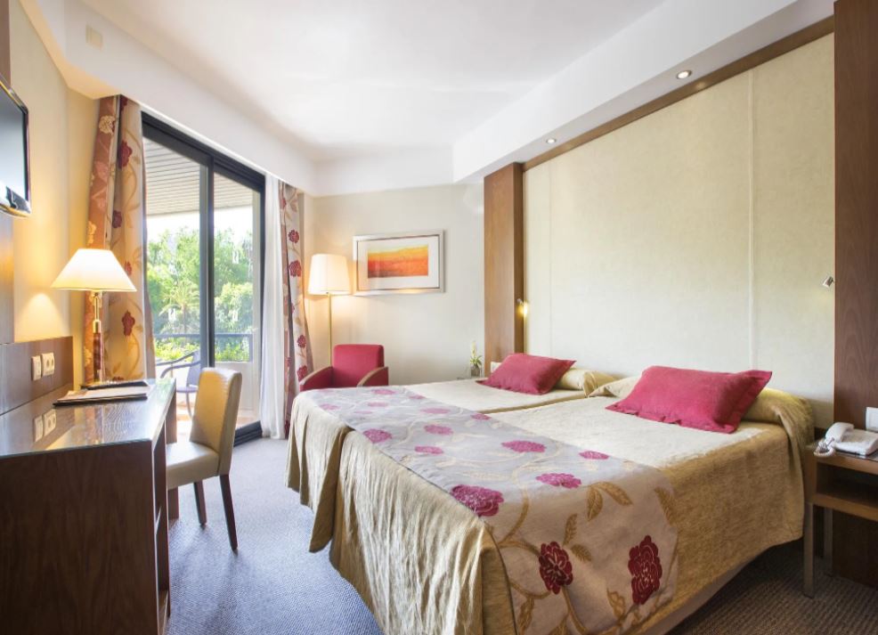 Double or Twin Standard