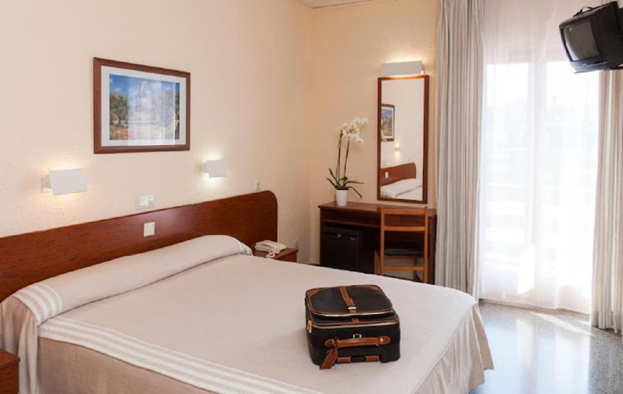 Double Single Pool View