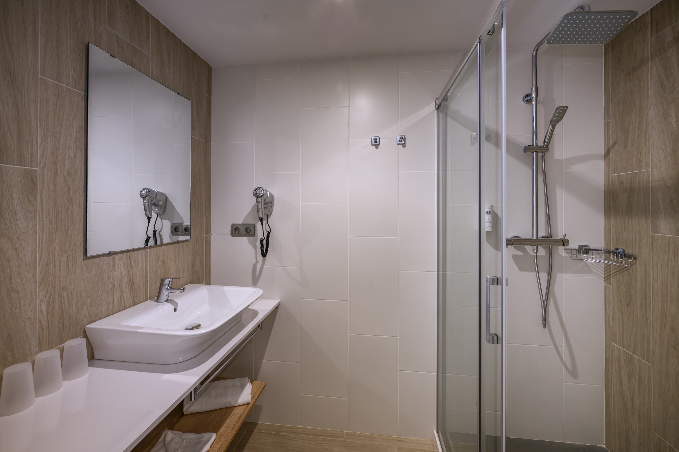 Double or Twin Standard