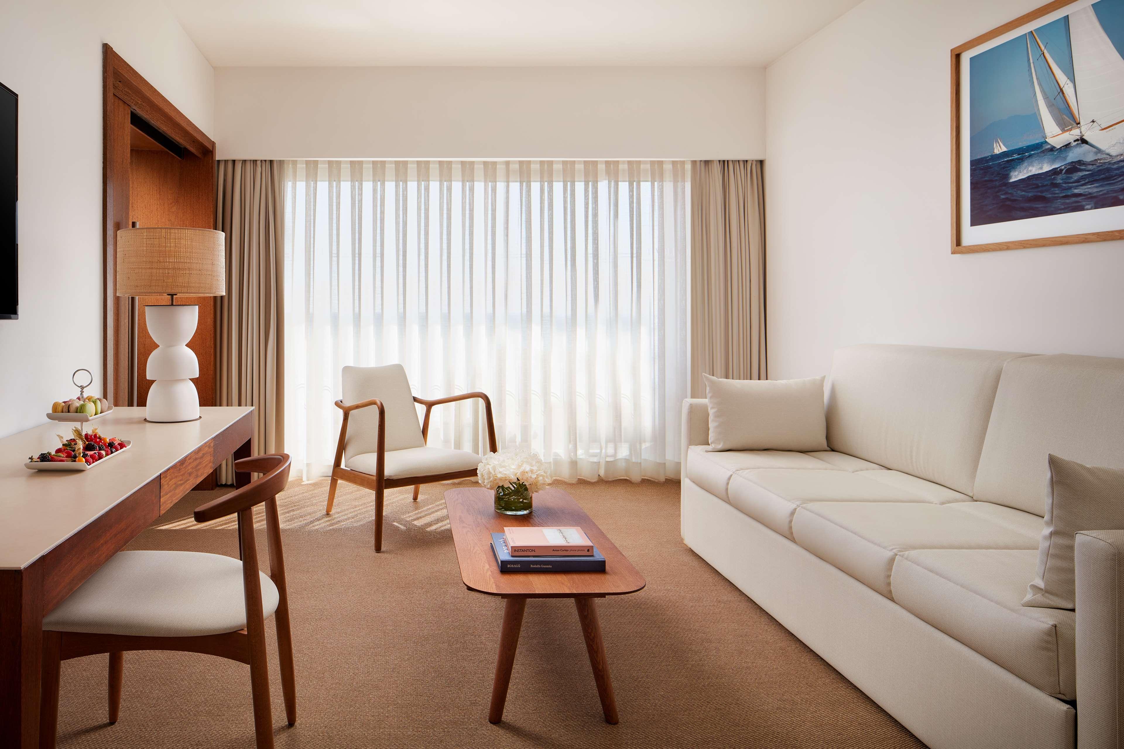 Junior Suite with Views