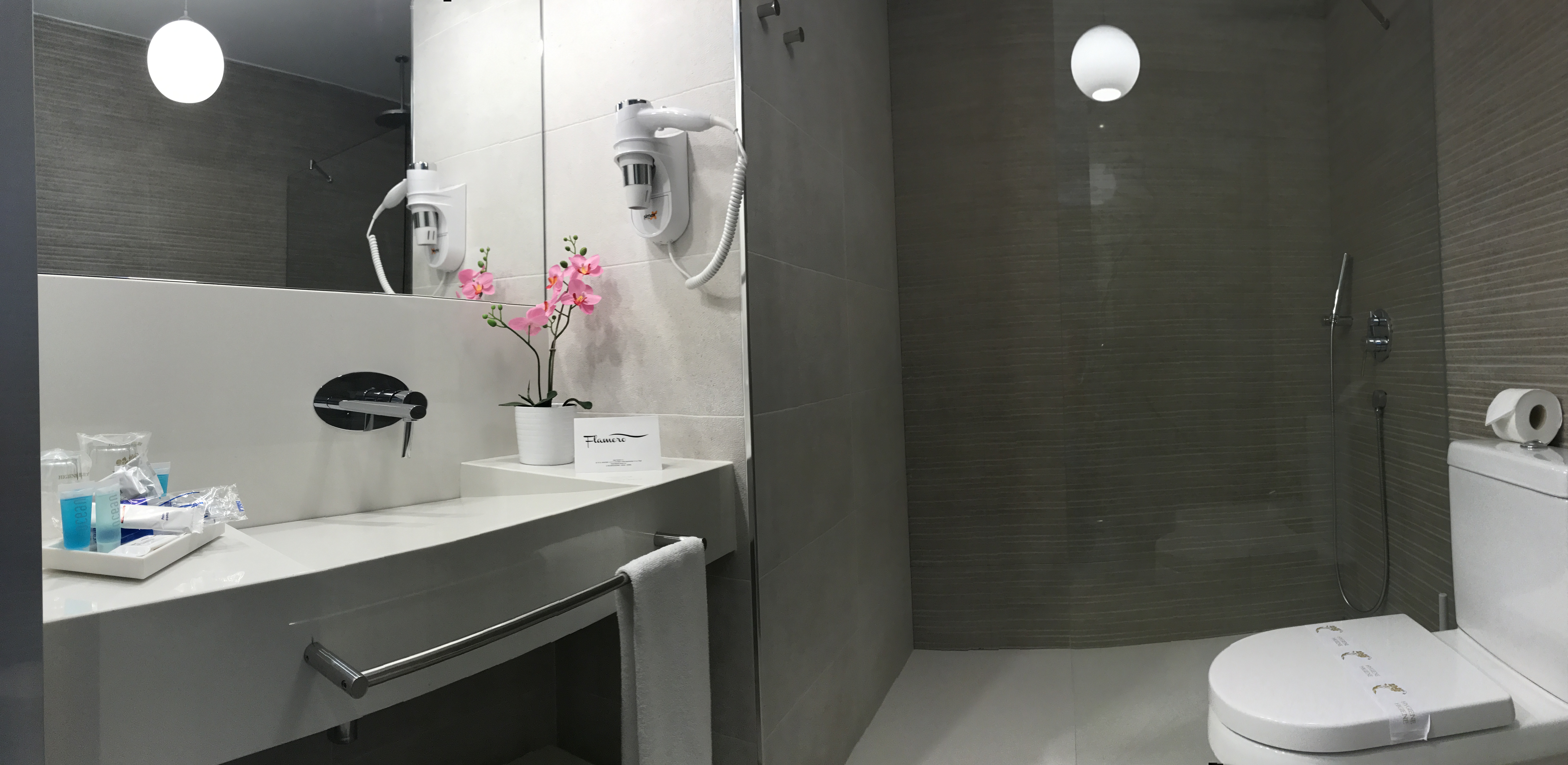 Double or Twin Deluxe