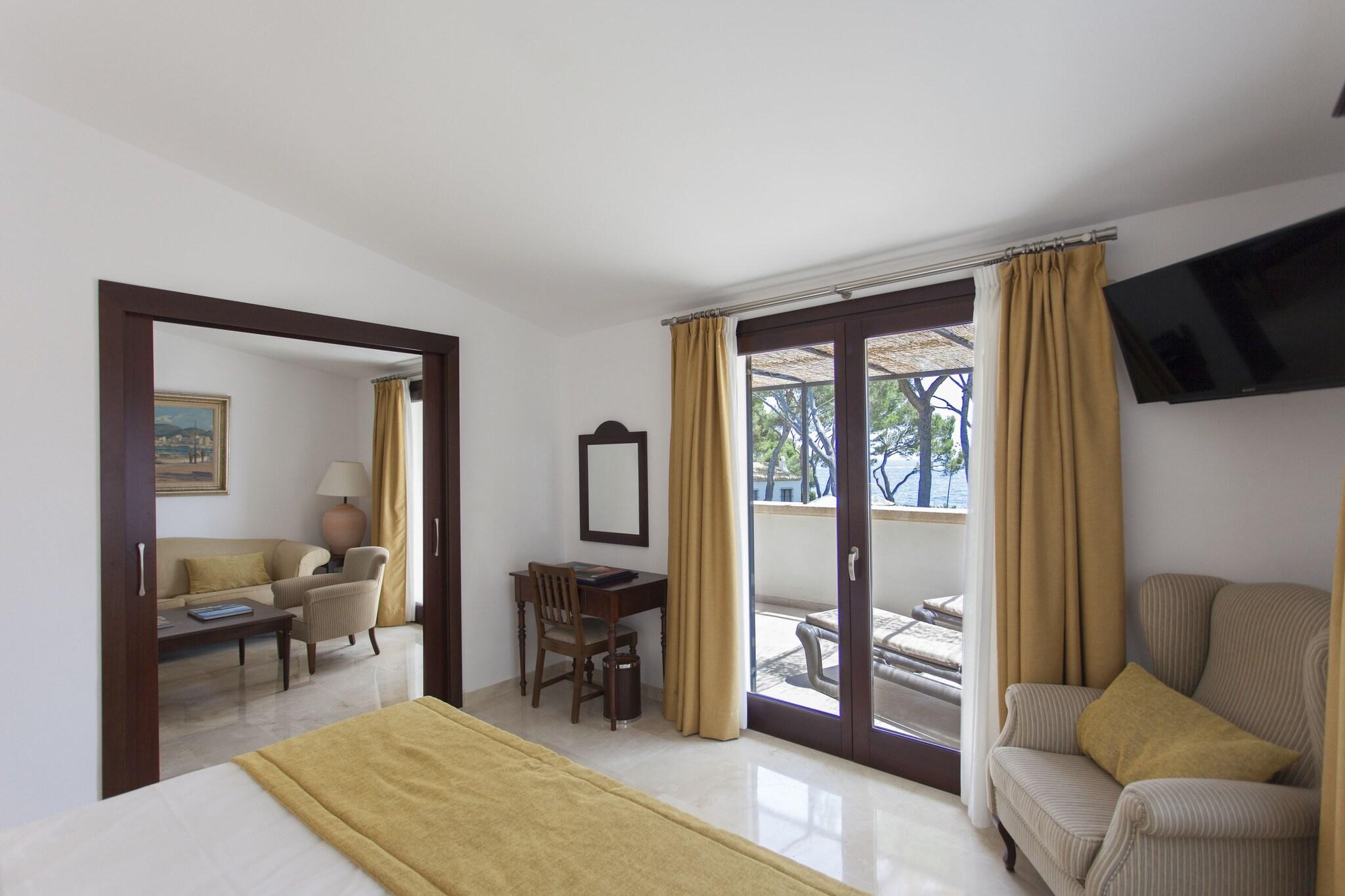 Suite Ocean View King Bed