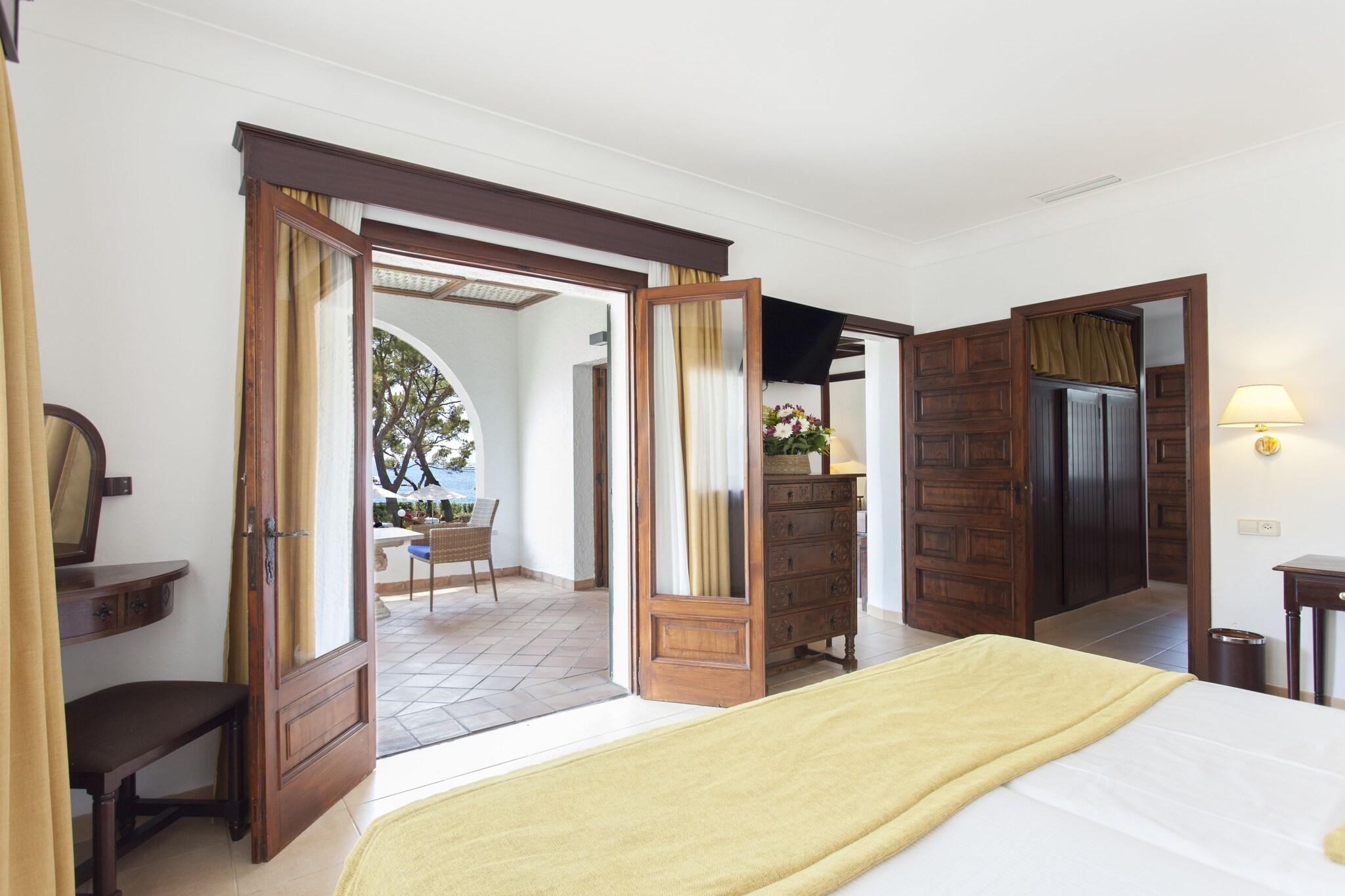 Suite Ocean View King Bed