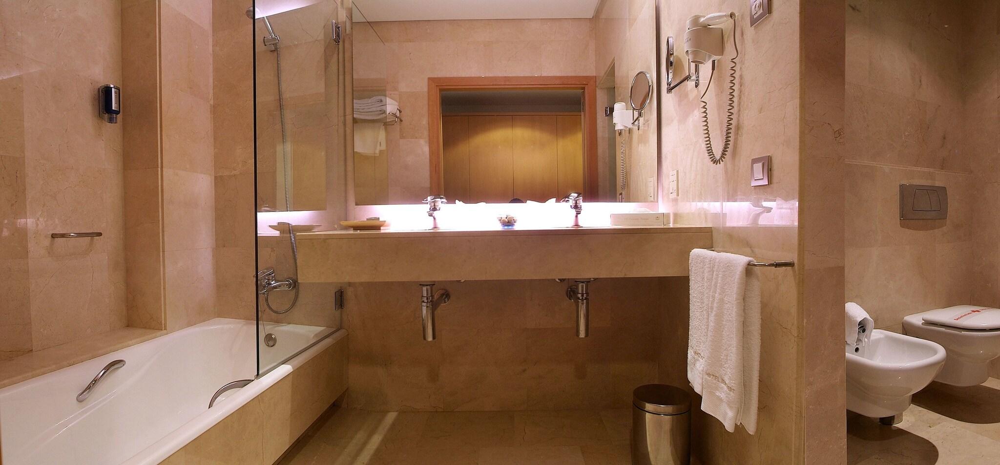 Suite Ocean View King Bed