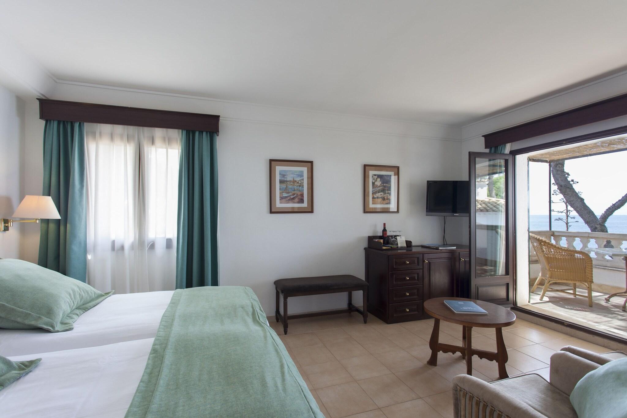 Double Sea View King Bed