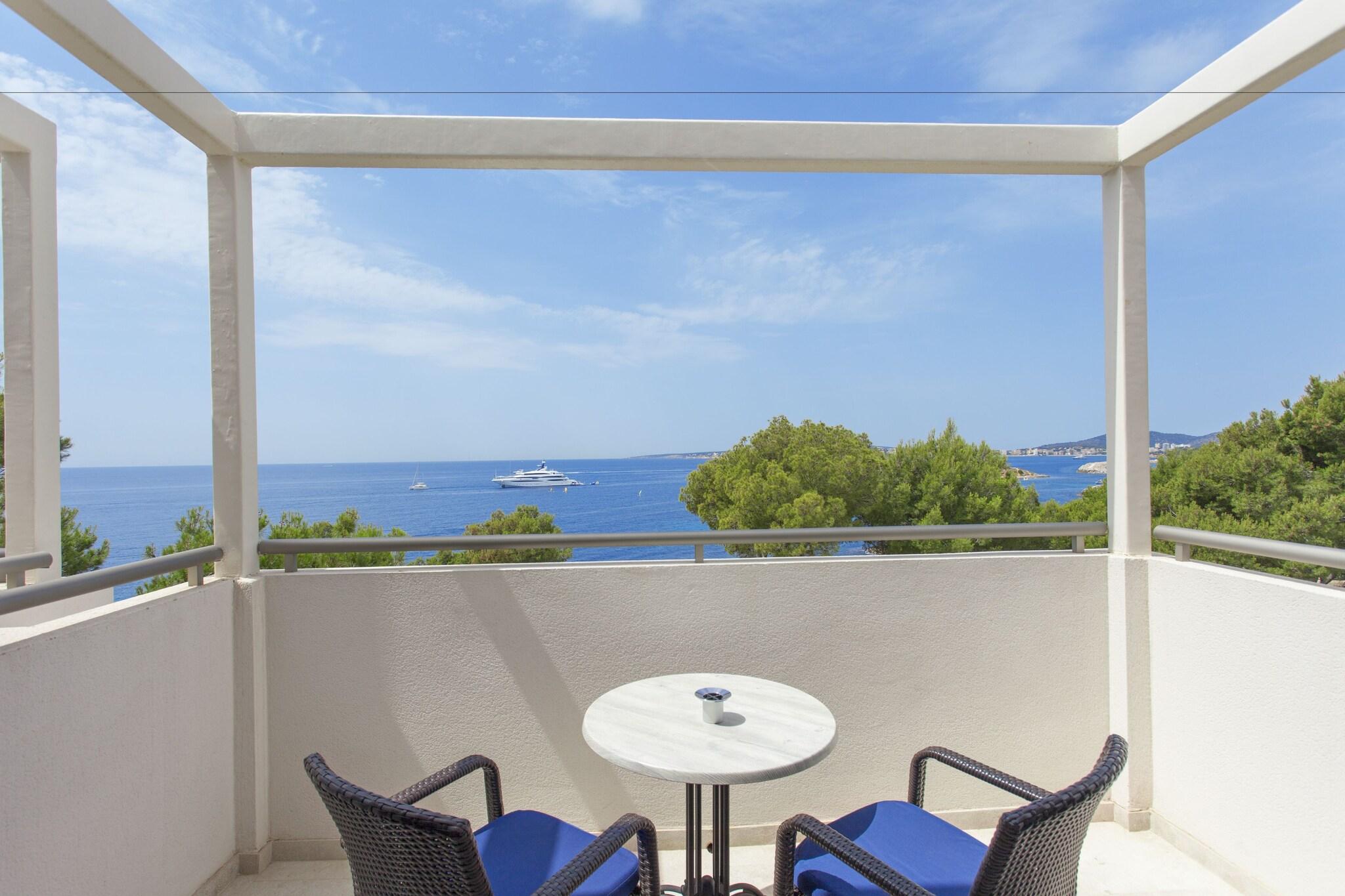 Double Sea View King Bed