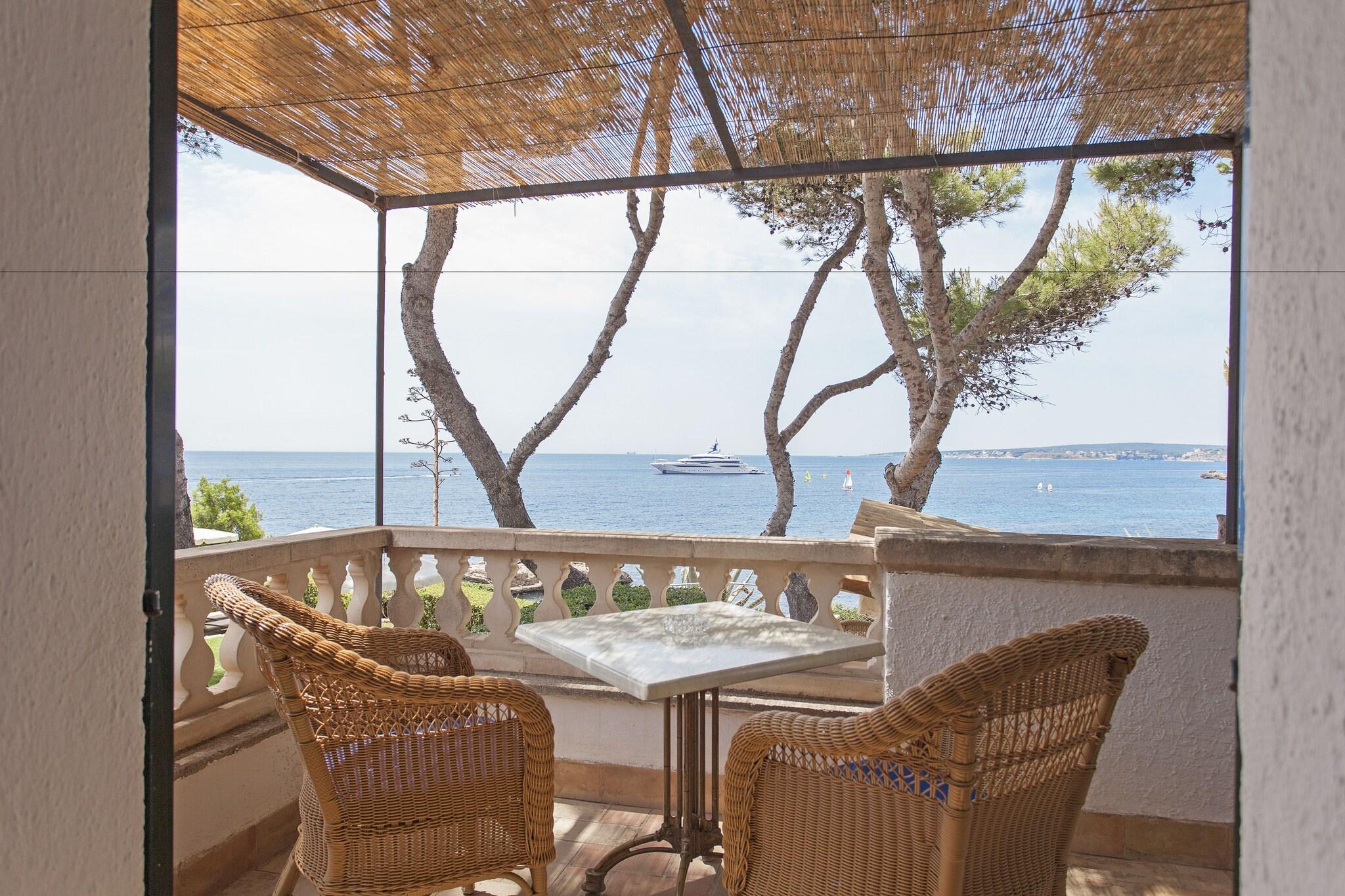 Double Sea View King Bed