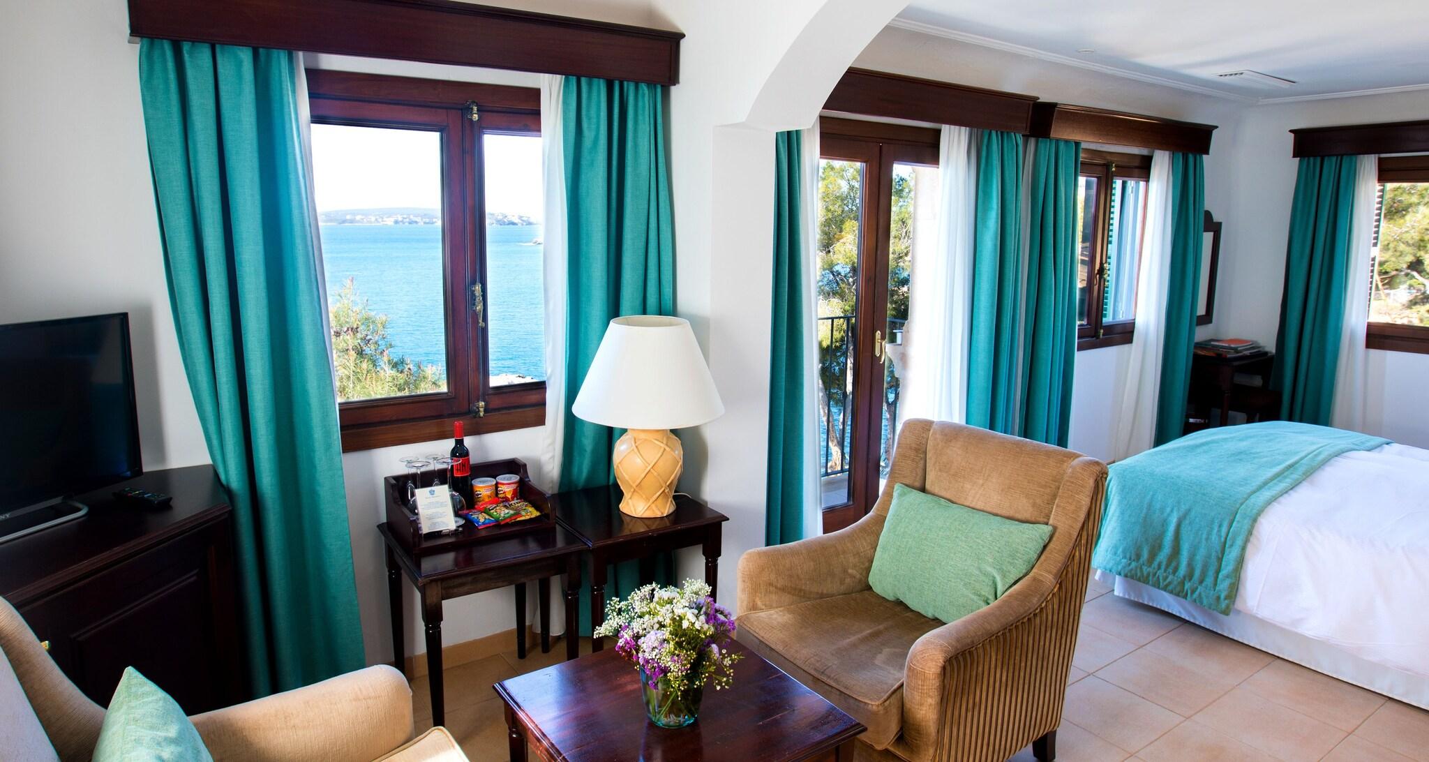 Junior Suite King Size Bed