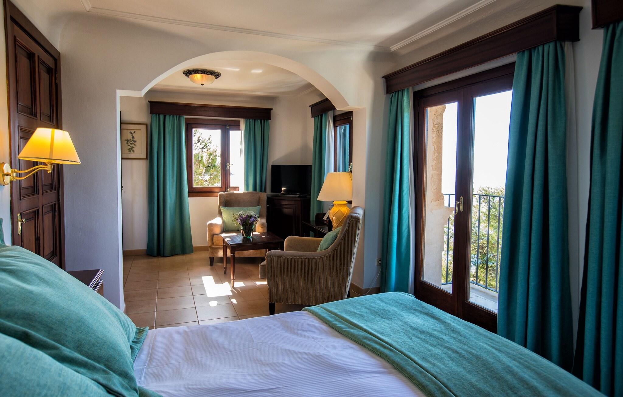 Junior Suite King Size Bed