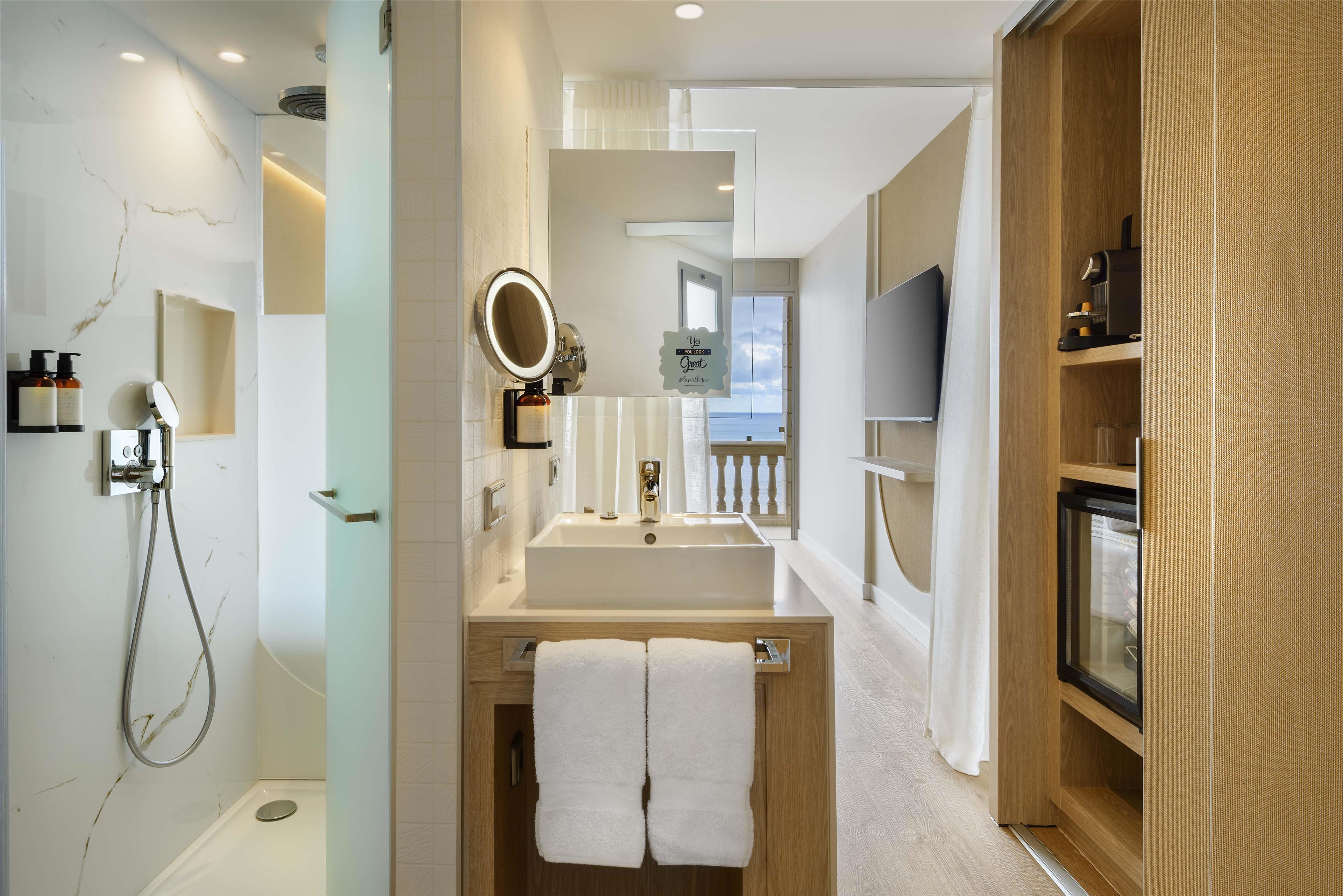 Double or Twin Superior Sea View