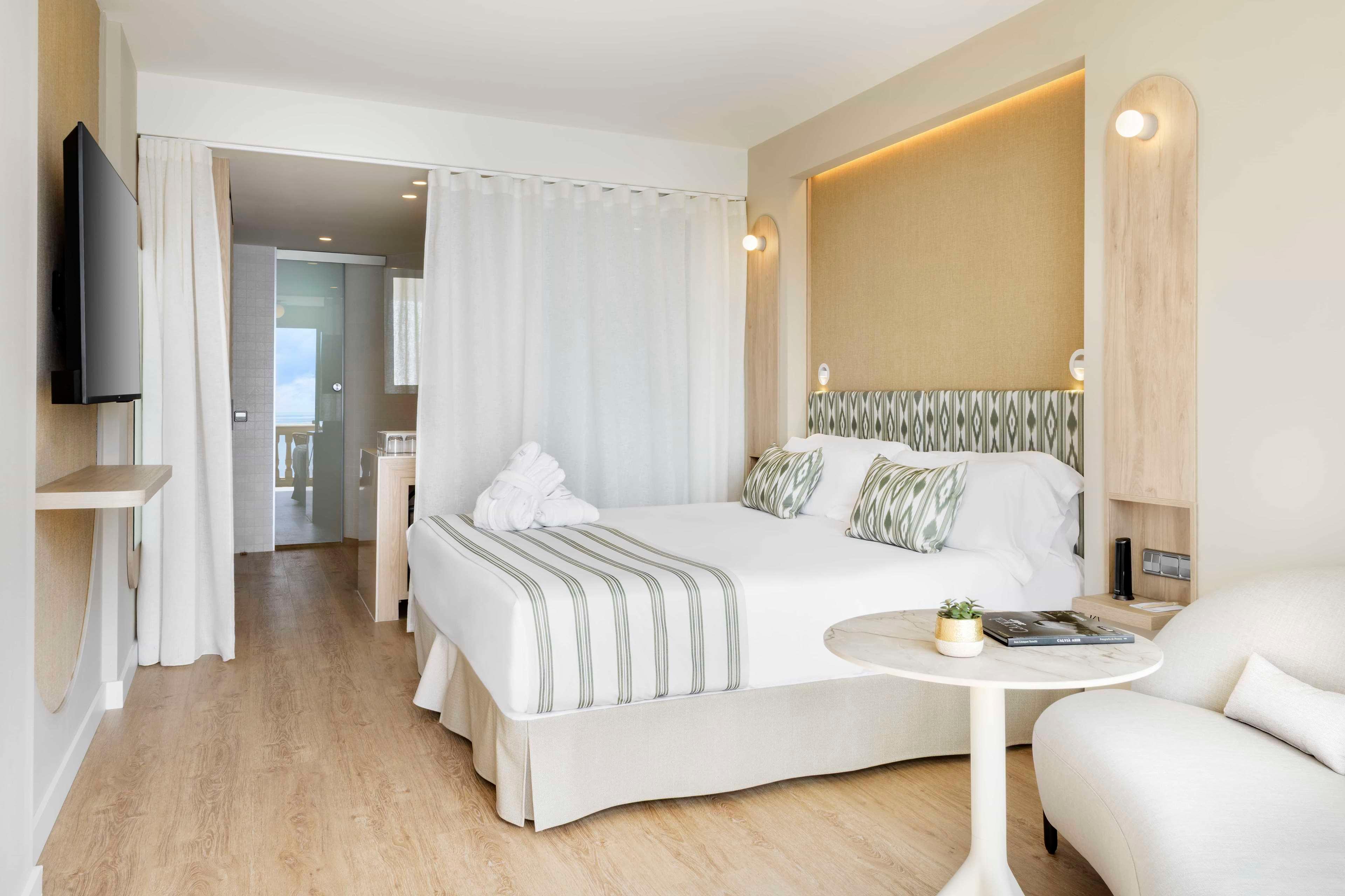 Double or Twin Superior Sea View