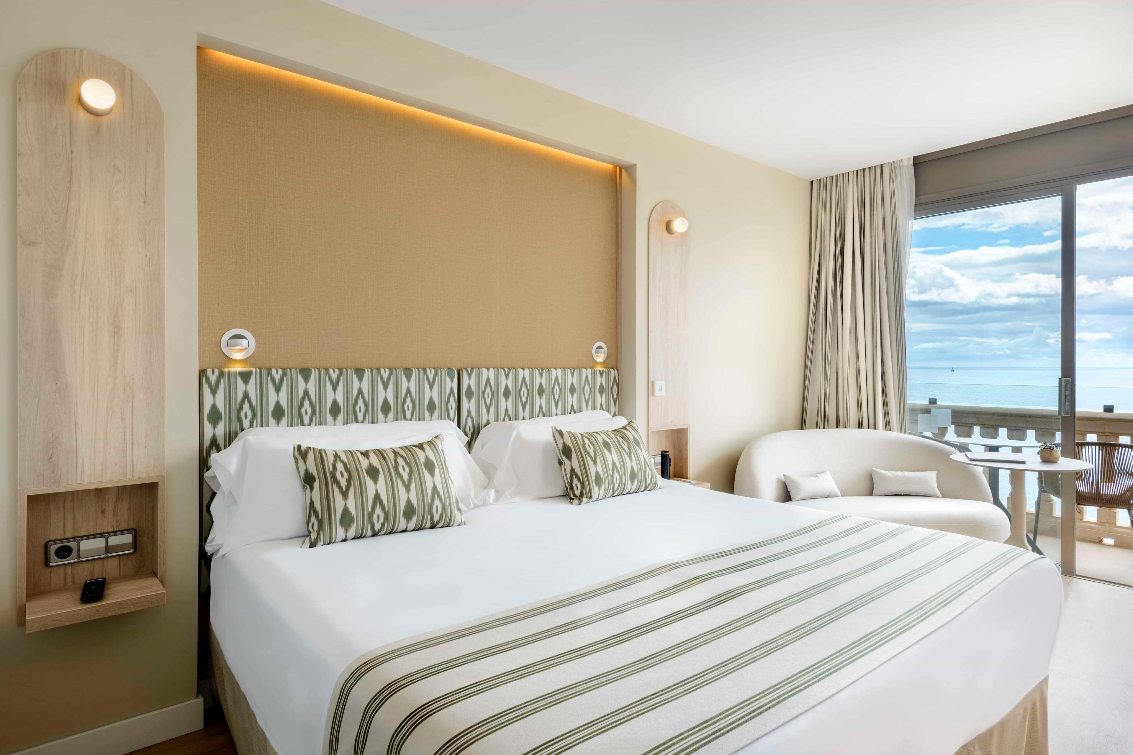 Double or Twin Superior Sea View