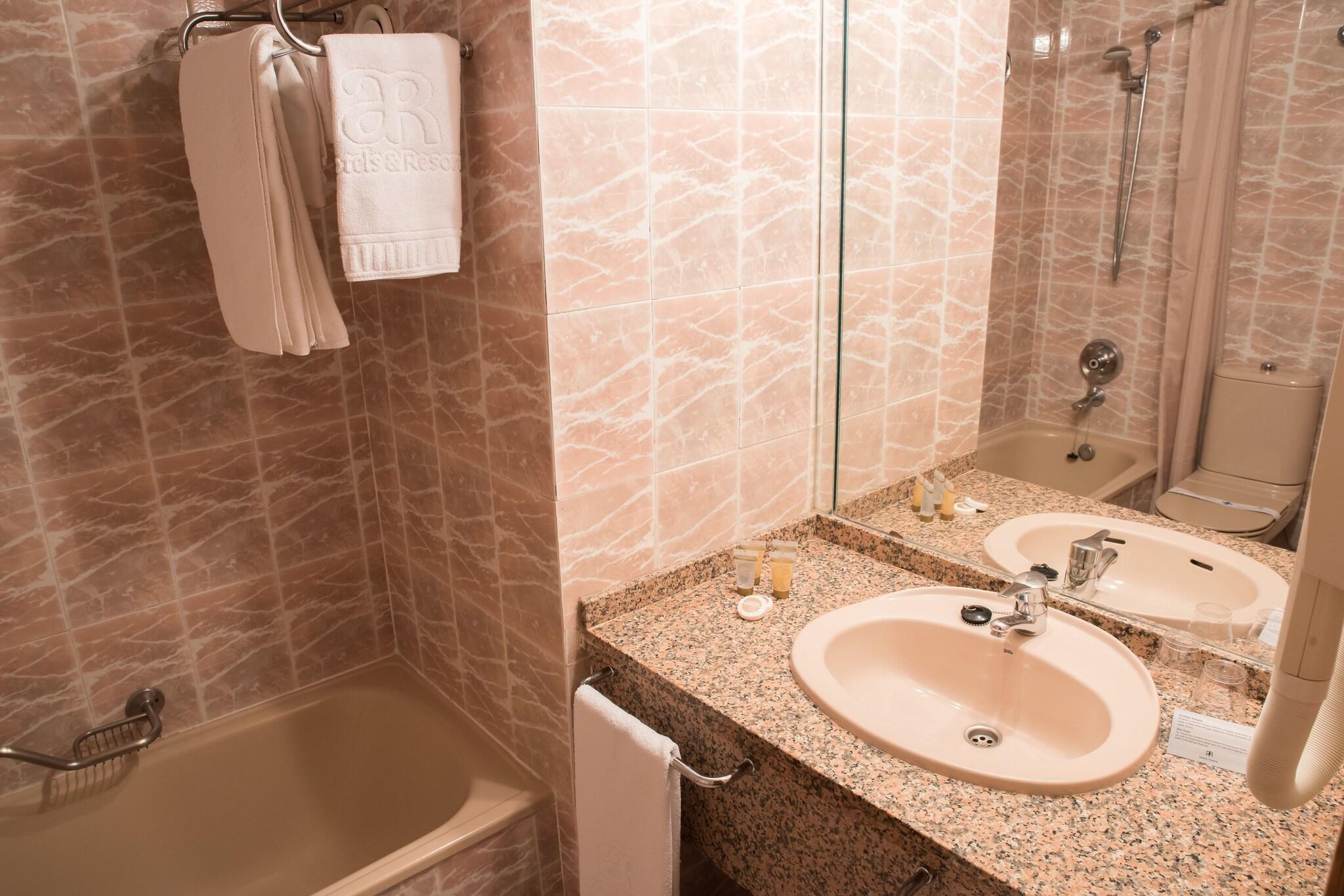 Family Room Three Beds