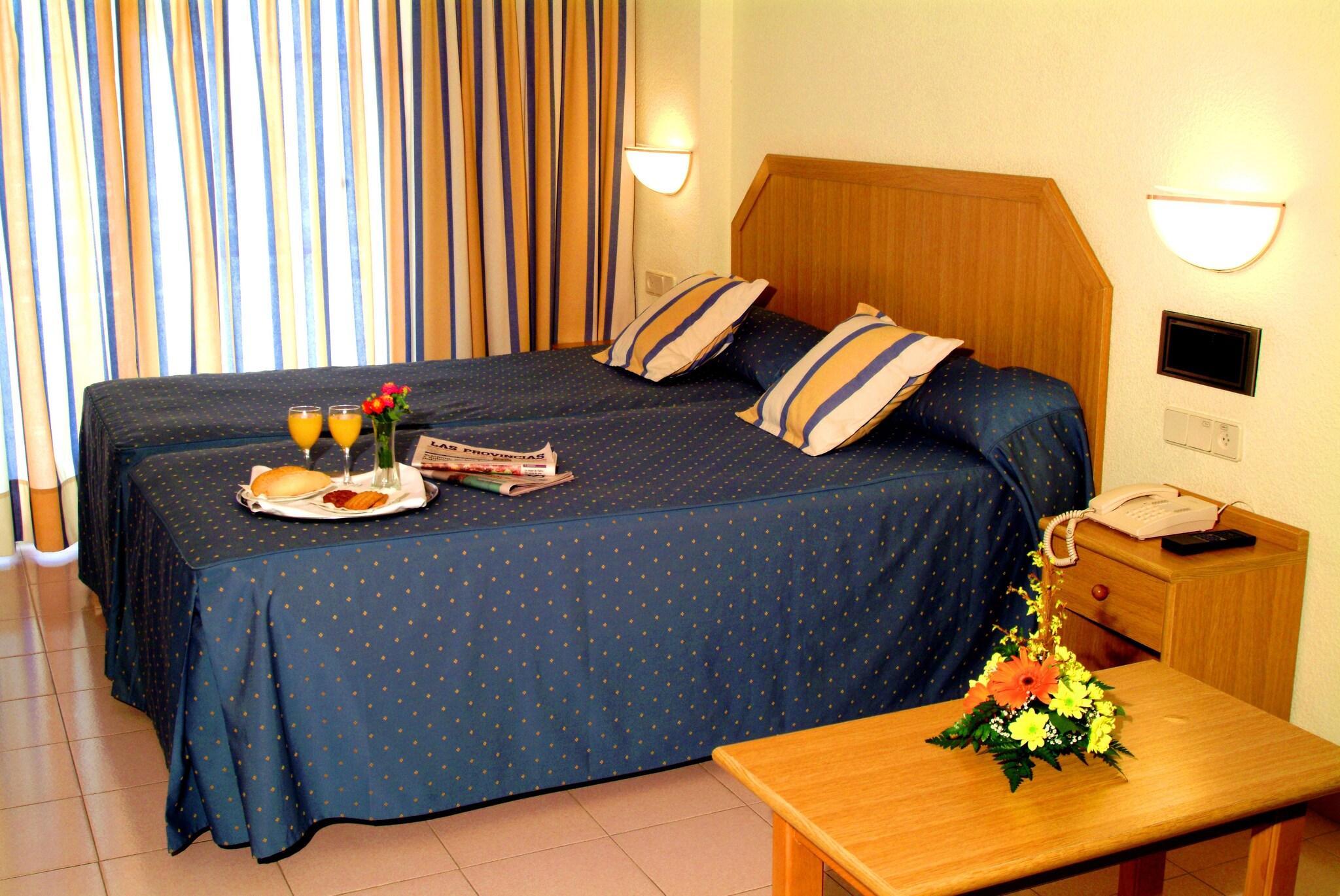 Family Room Three Beds