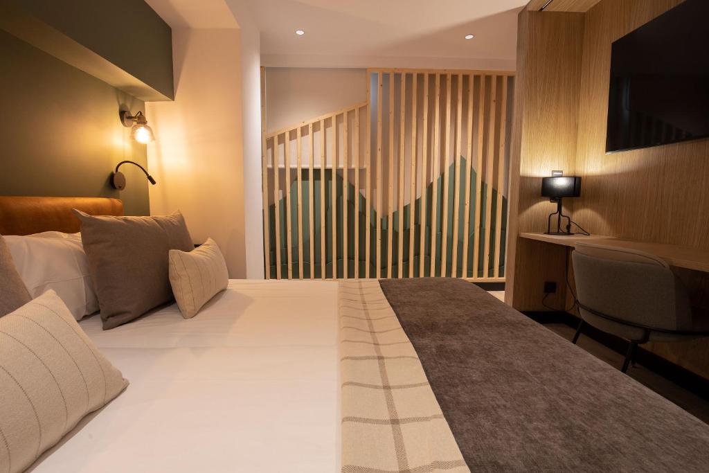 Quadruple Capacity 4