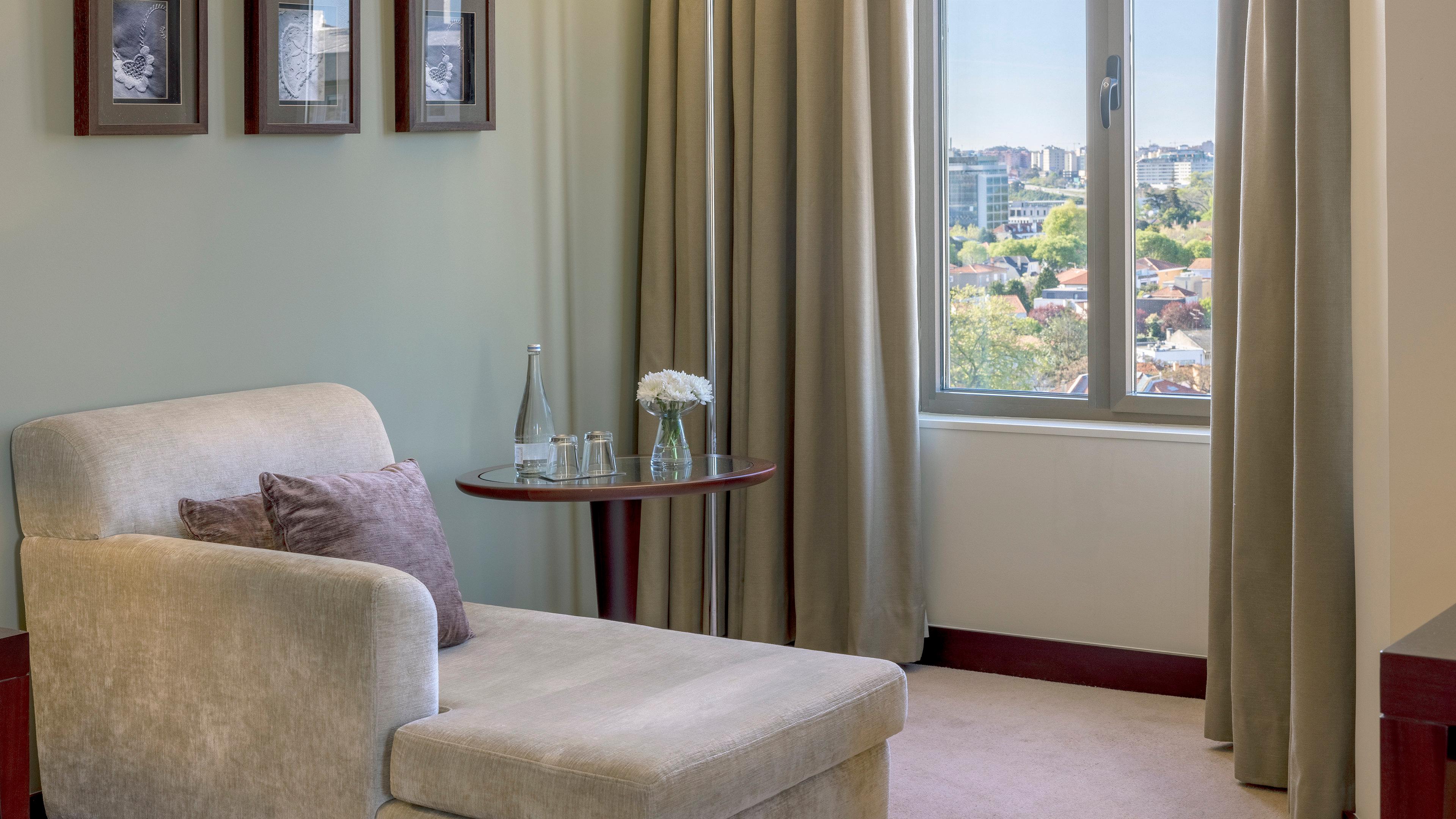 Suite City View King Bed