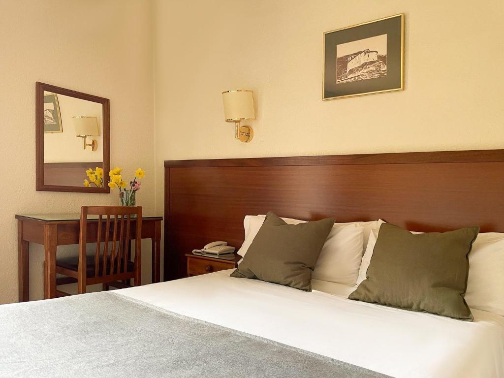 Quadruple Mountain View