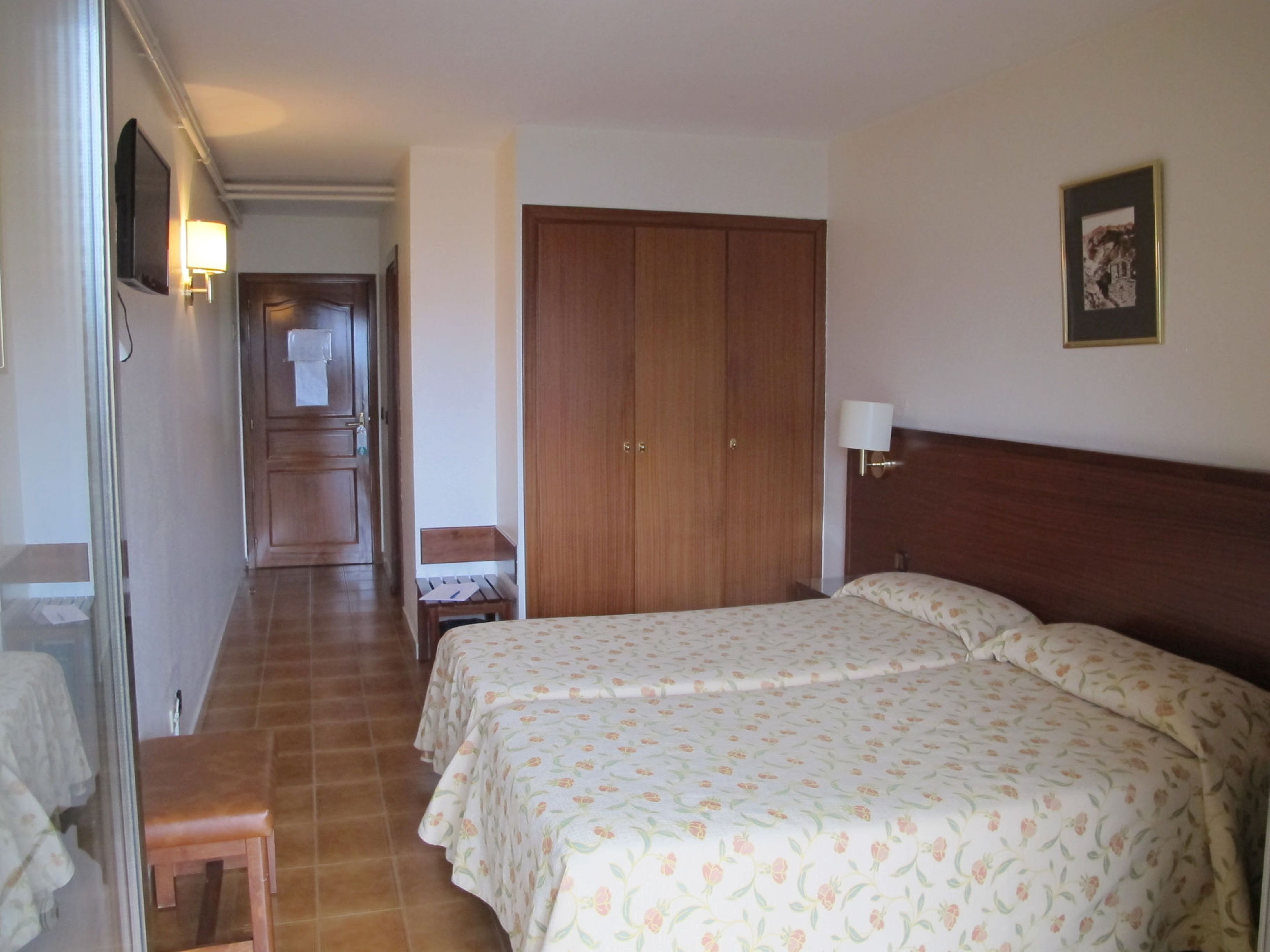 Double or Twin Standard