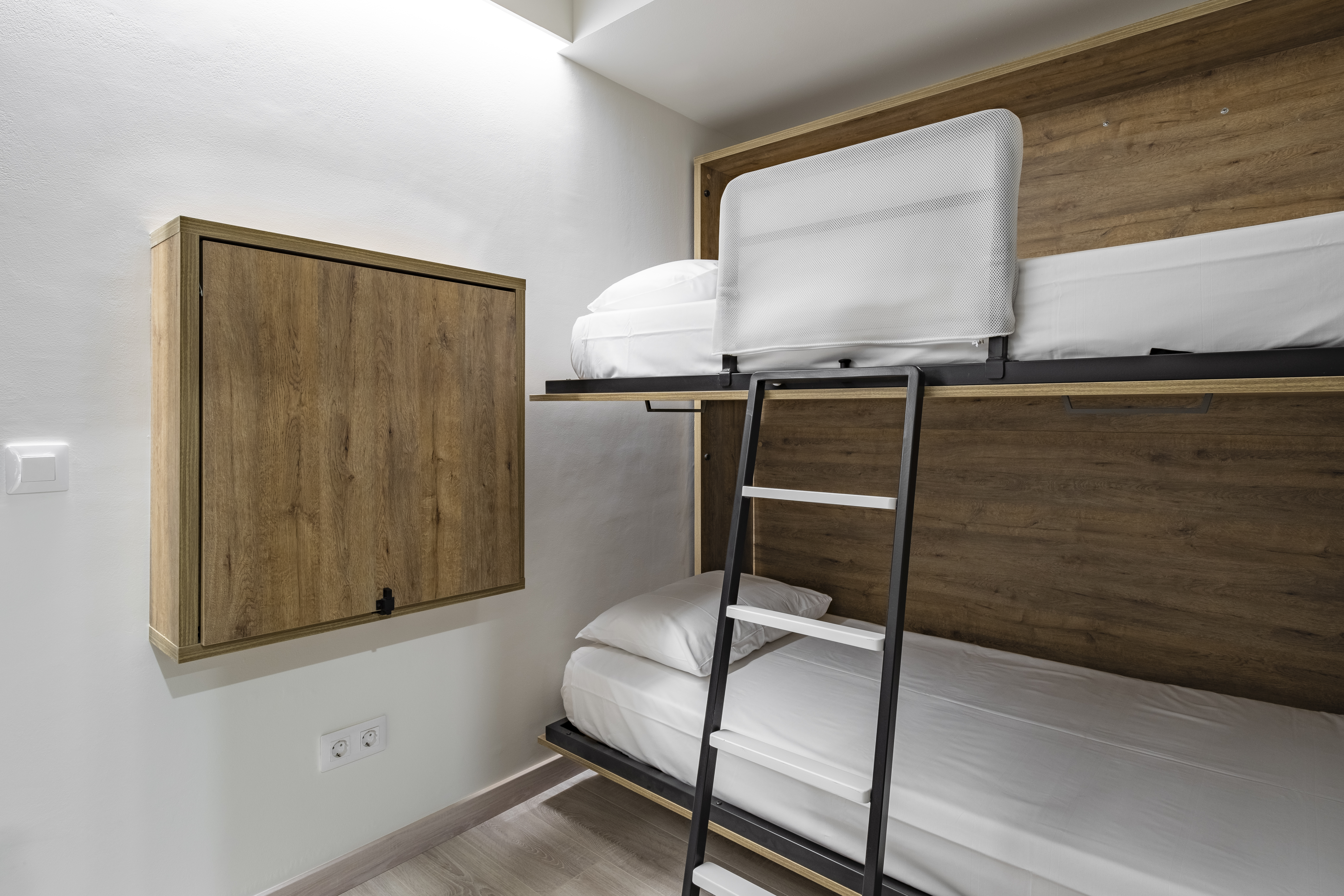 Family Room Capacity 6