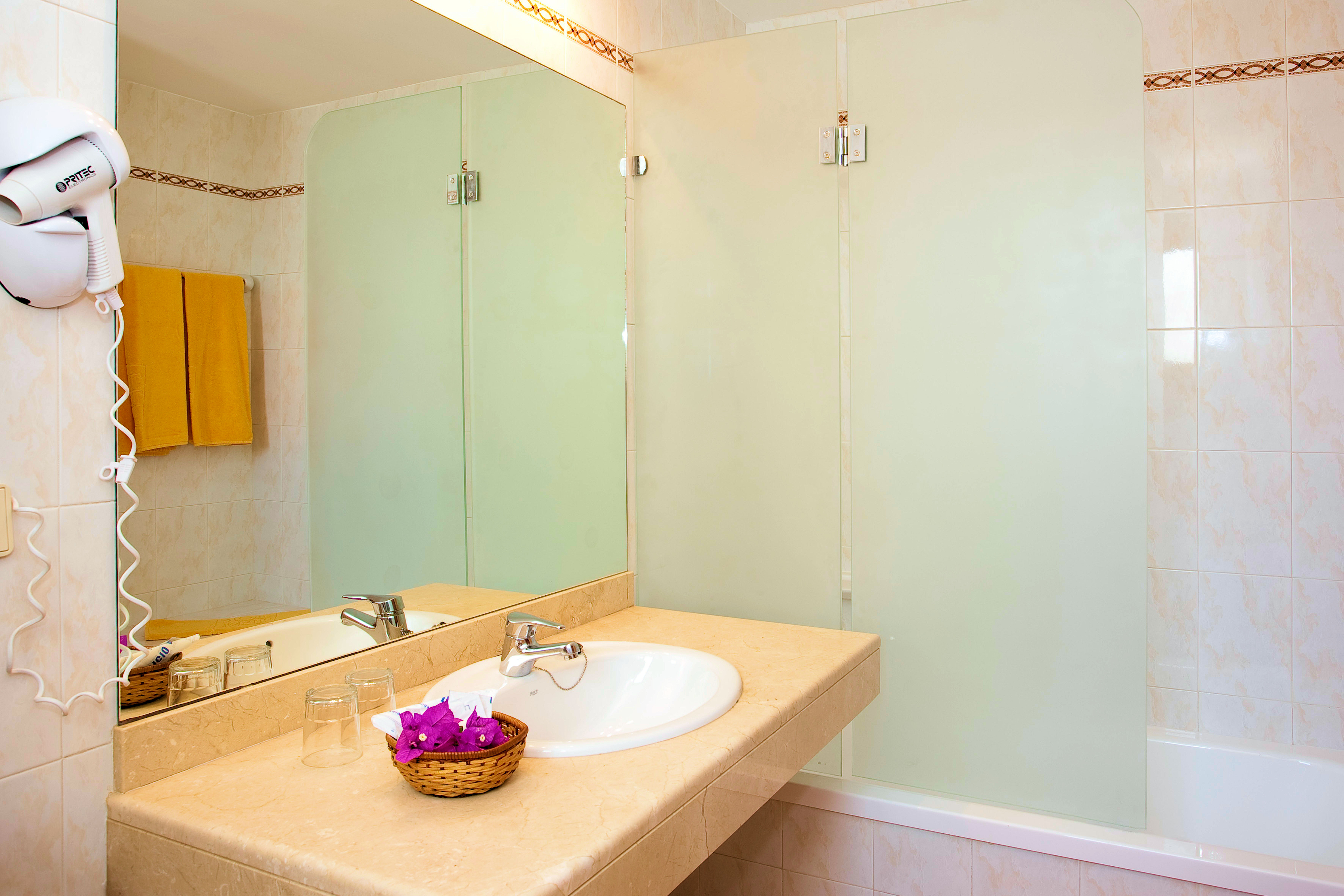 Family Room Capacity 4