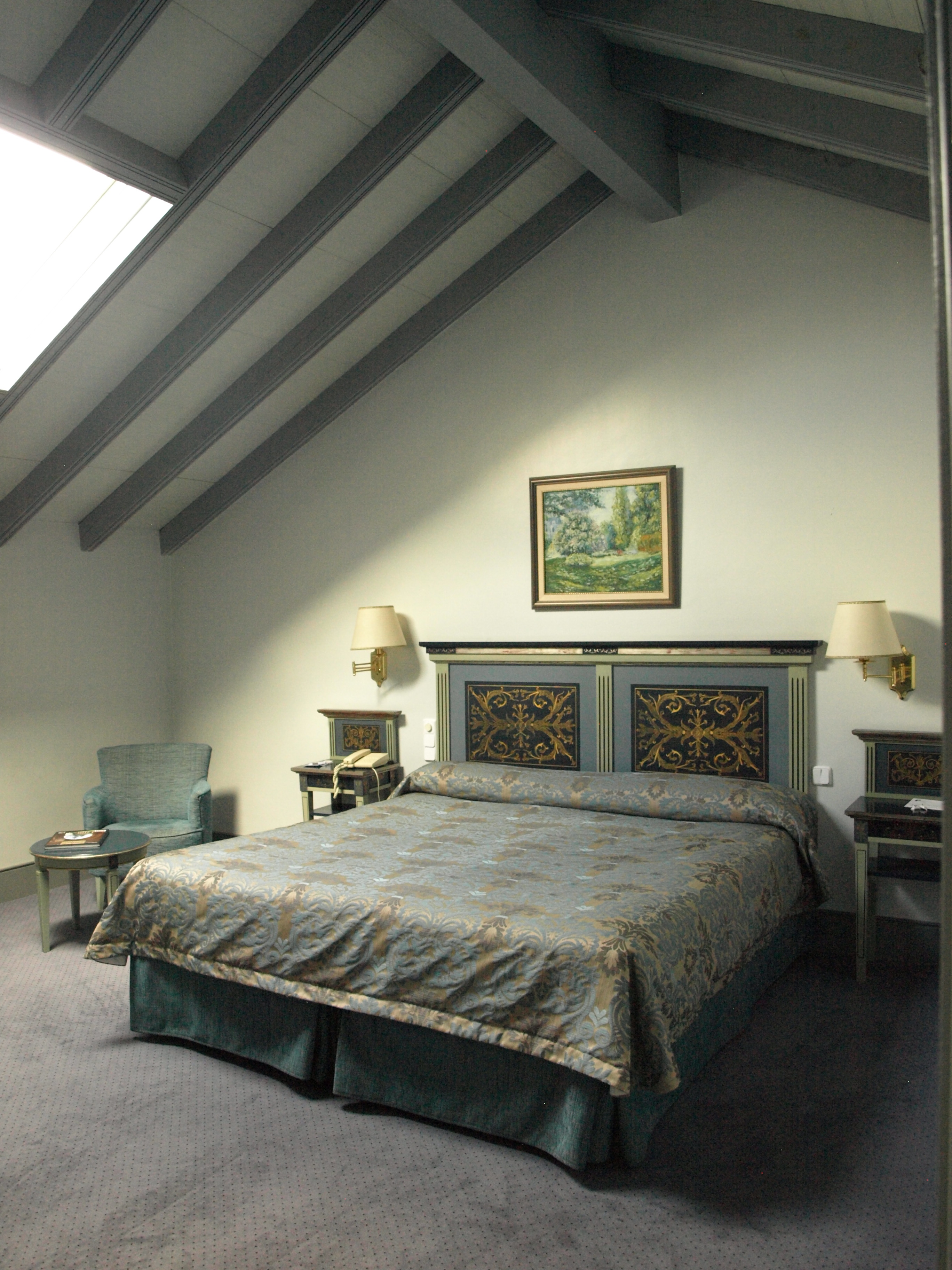 Double or Twin Standard