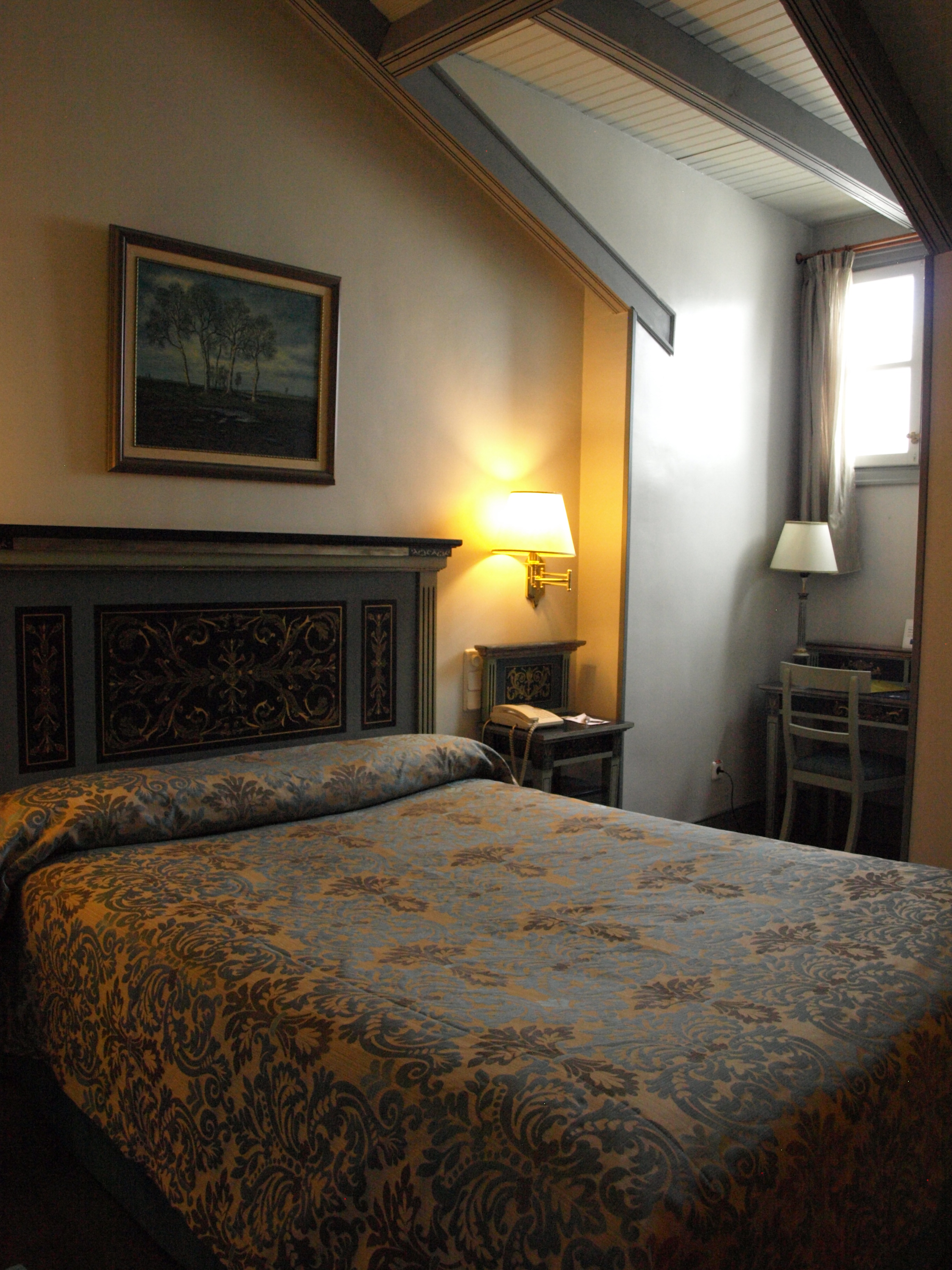 Double or Twin Standard