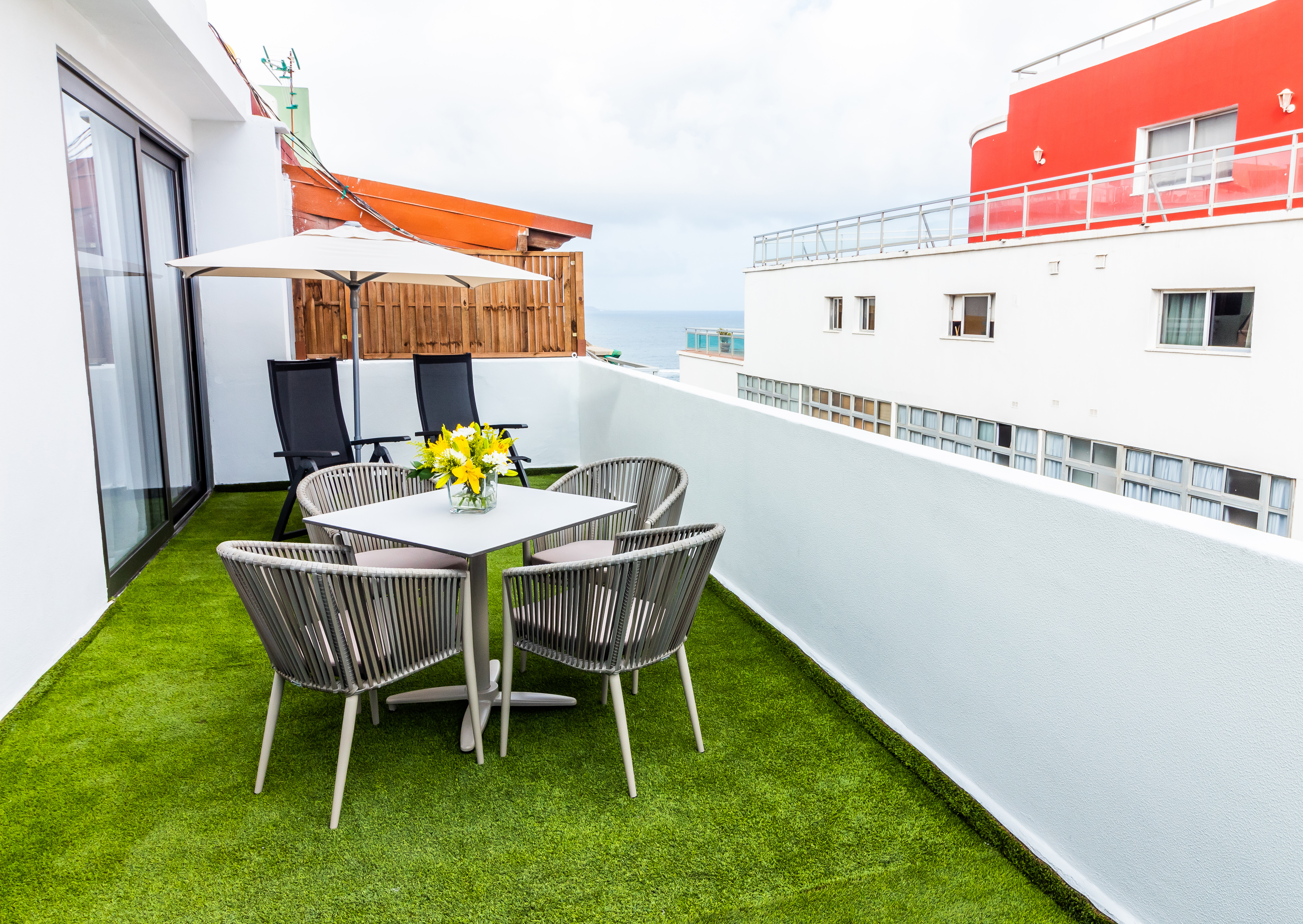 Family Room Capacity 2