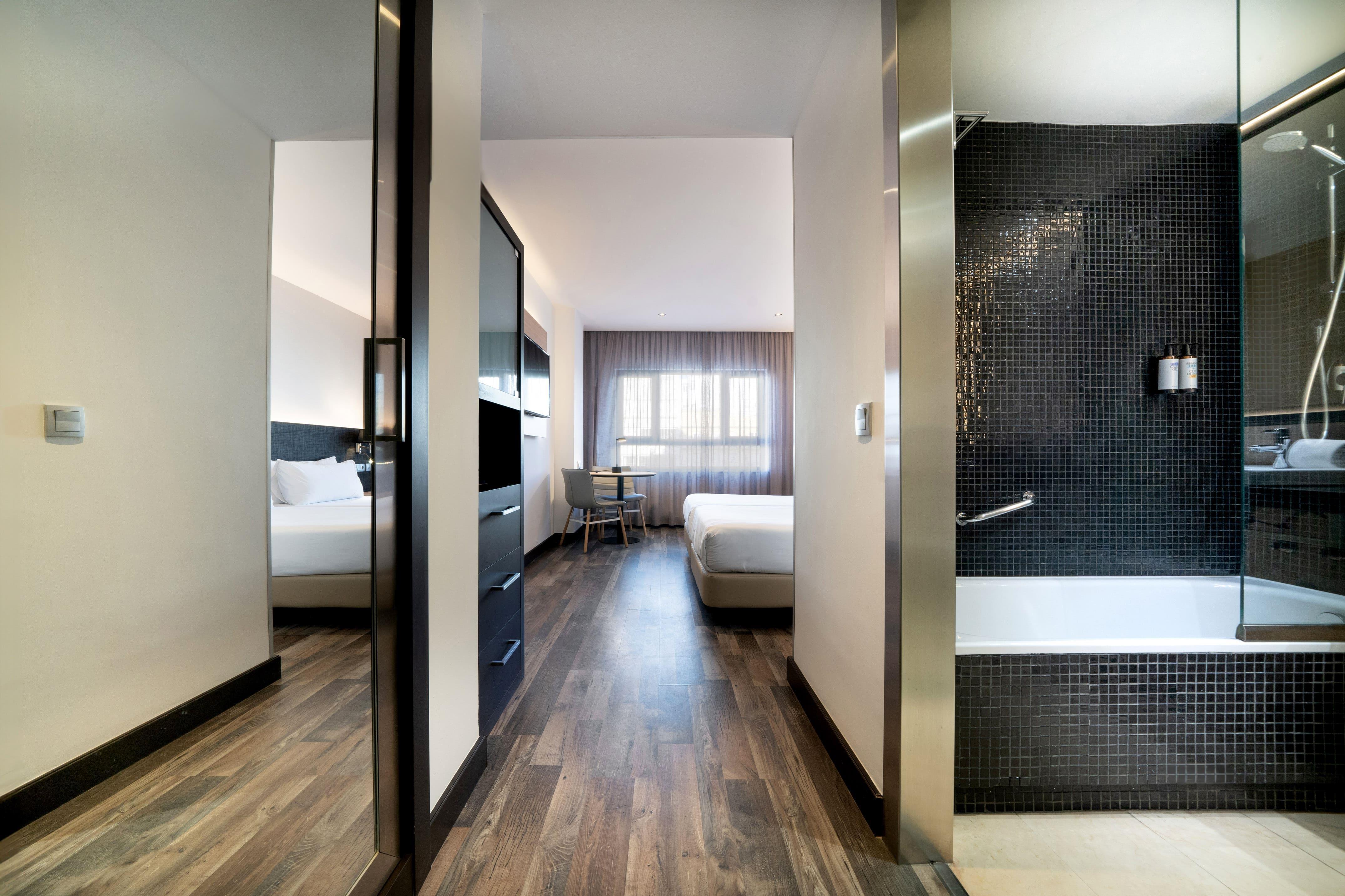 Room Connecting Room