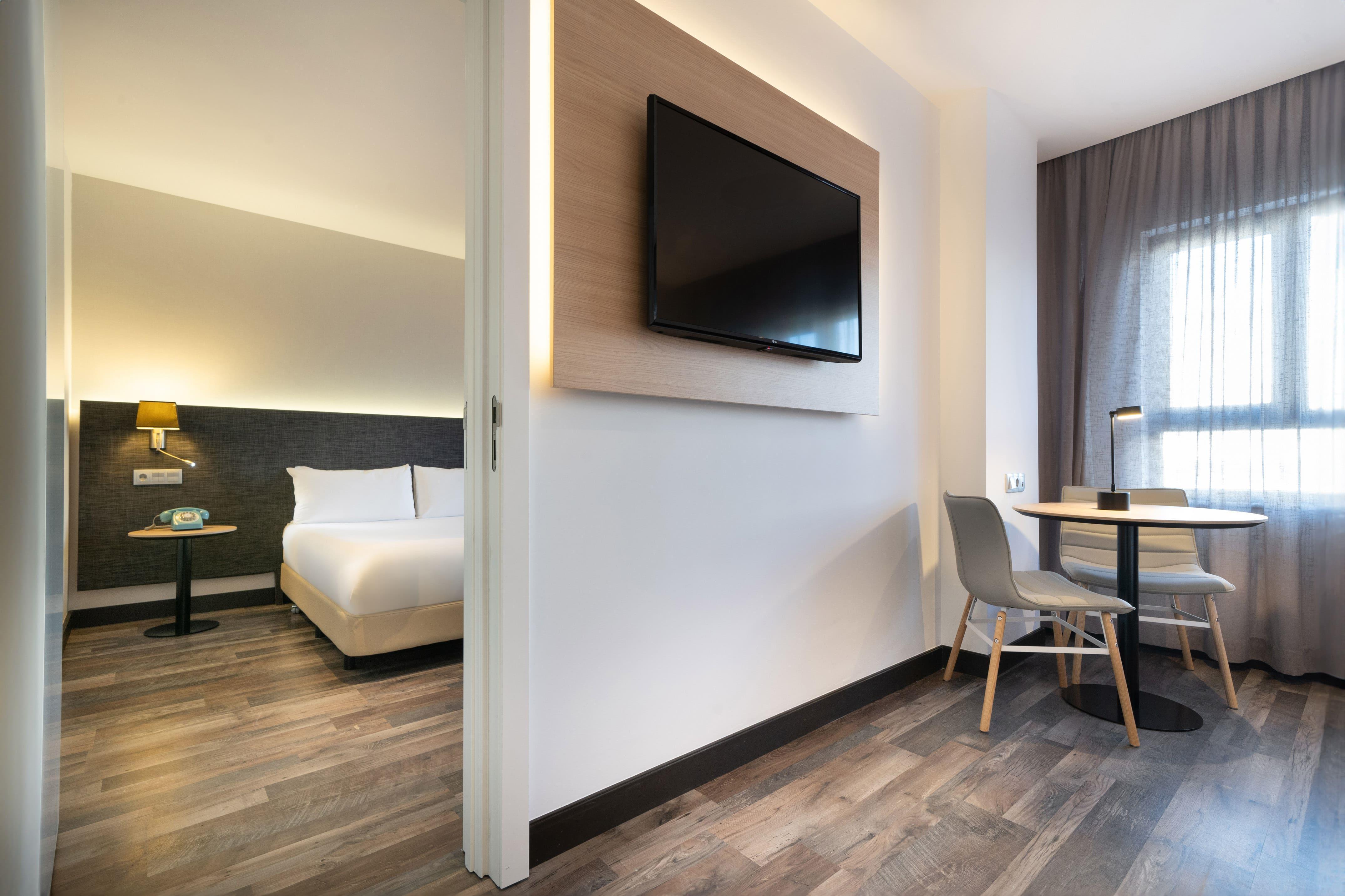 Room Connecting Room