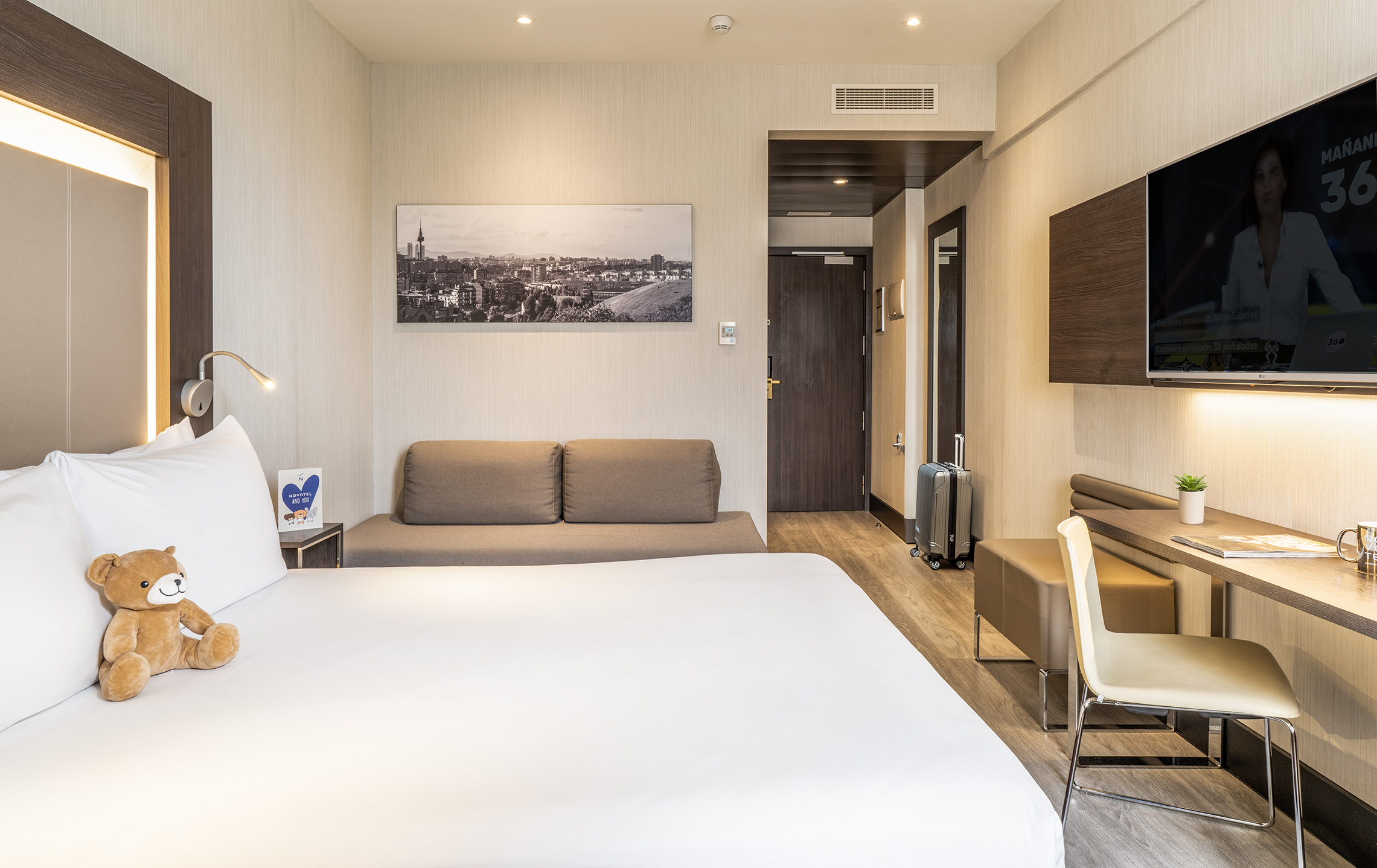 Double Queen Size Bed